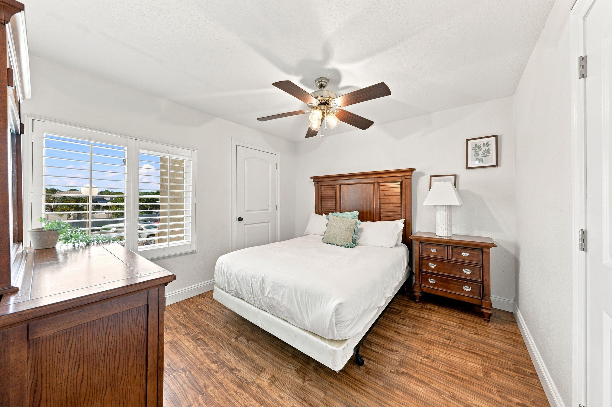 8727 Thomas Drive UNIT A2