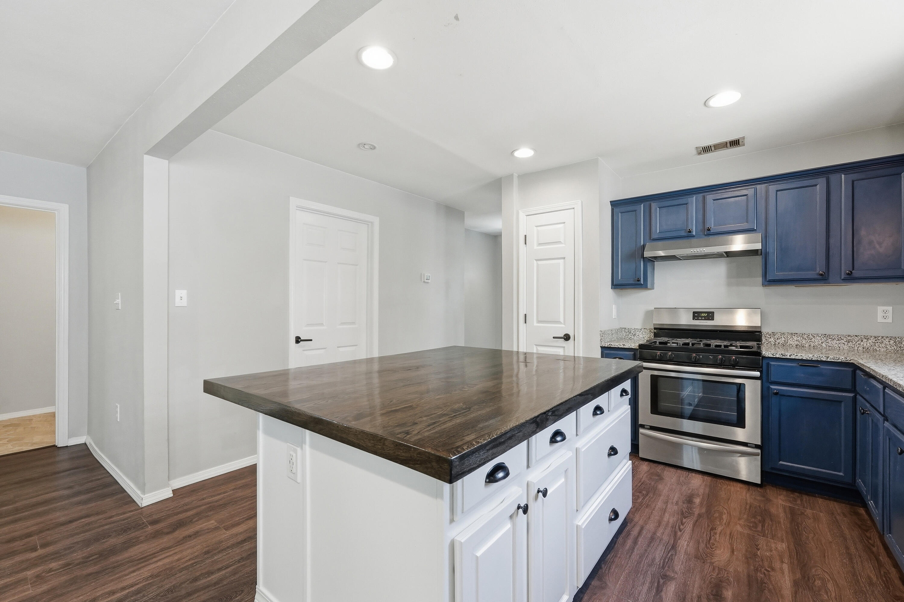 INDIGO VILLAGE LOT 11 BLK A - Residential Lease