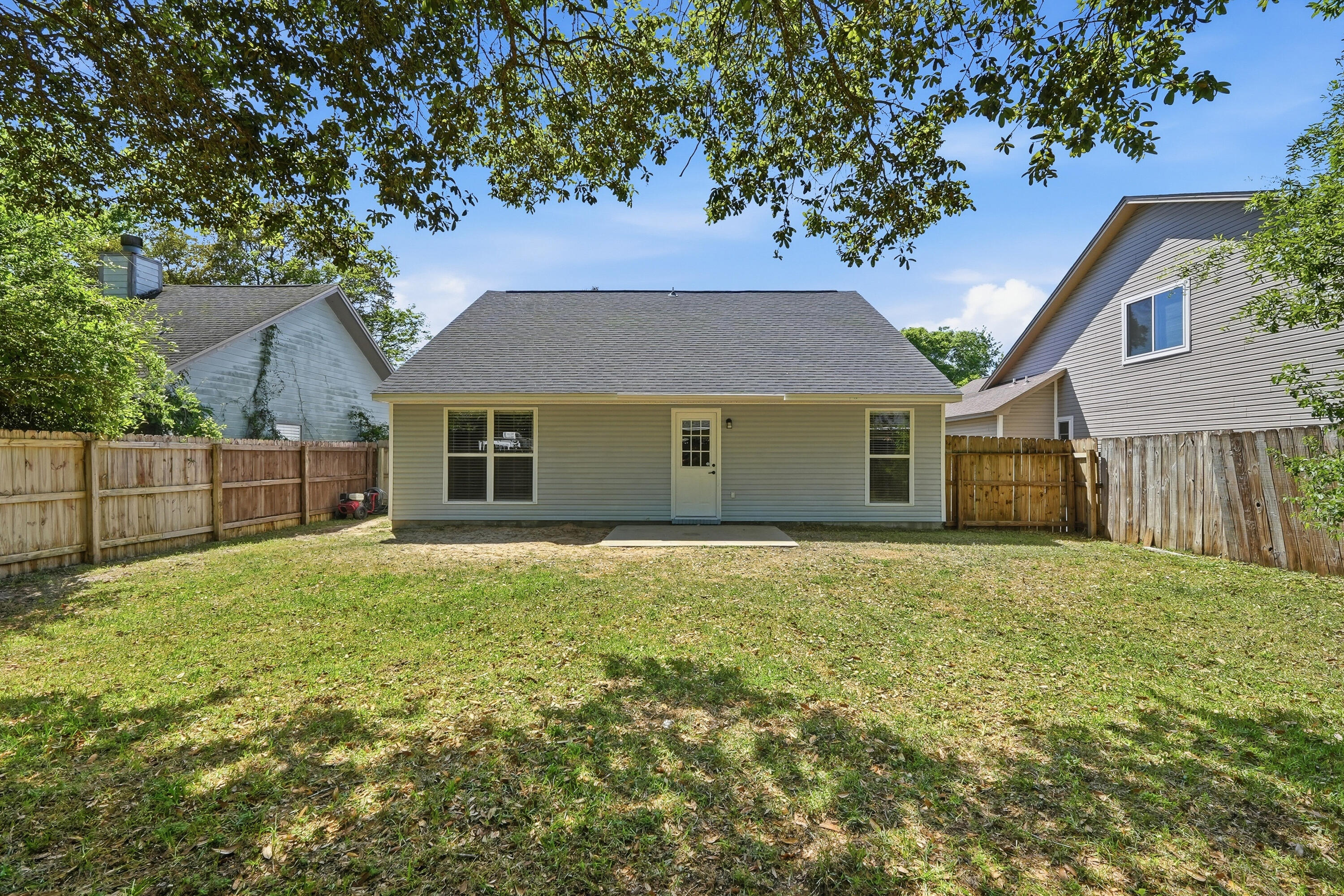 INDIGO VILLAGE LOT 11 BLK A - Residential Lease