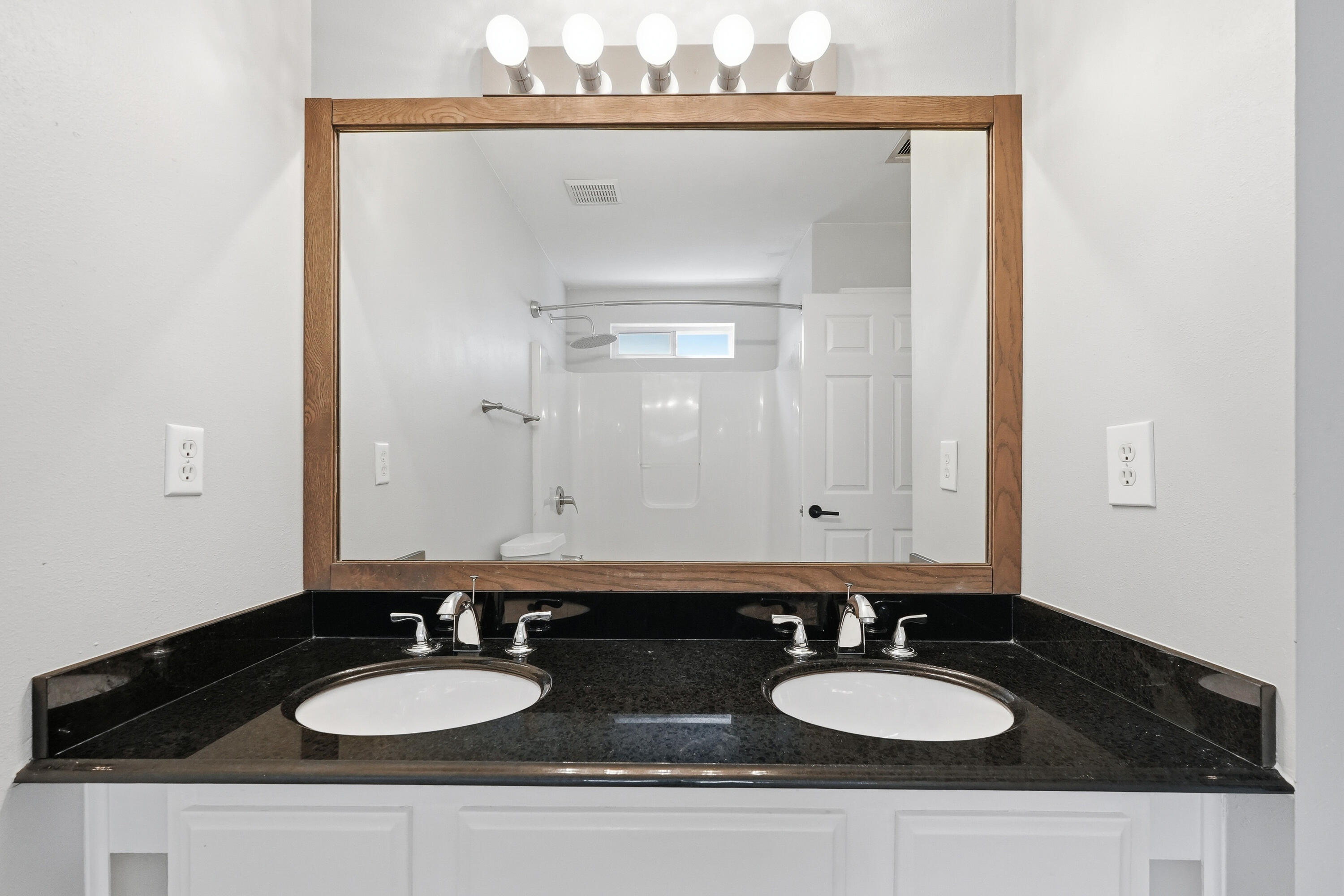 INDIGO VILLAGE LOT 11 BLK A - Residential Lease