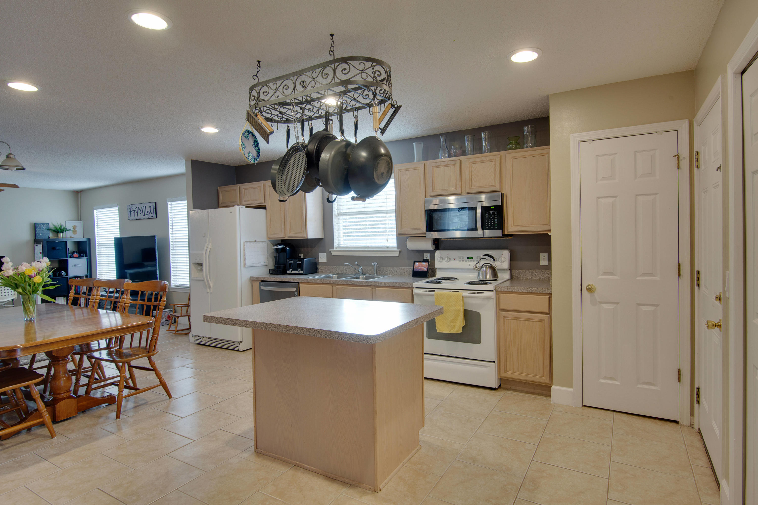 EAST BAY HEIGHTS - Residential