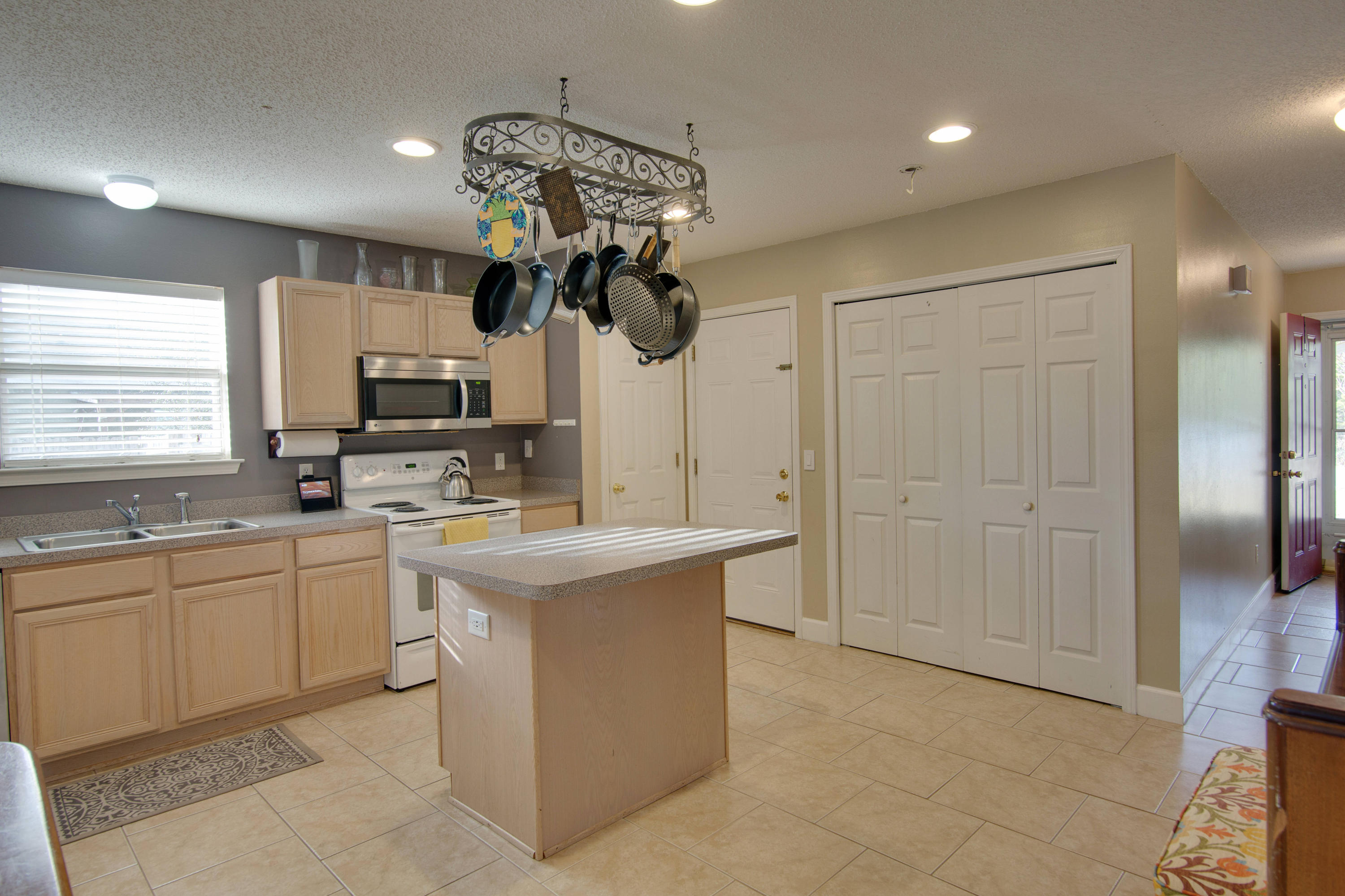 EAST BAY HEIGHTS - Residential