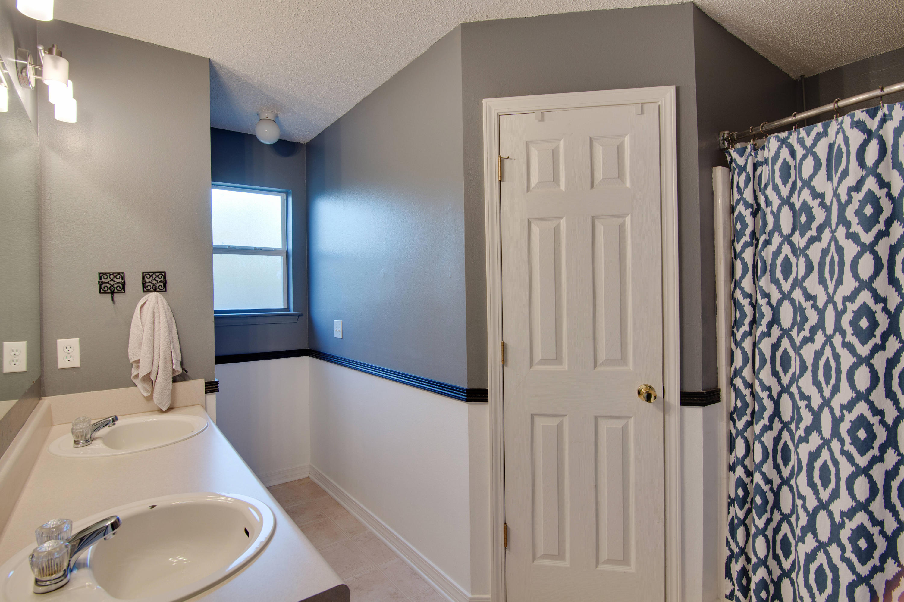 EAST BAY HEIGHTS - Residential