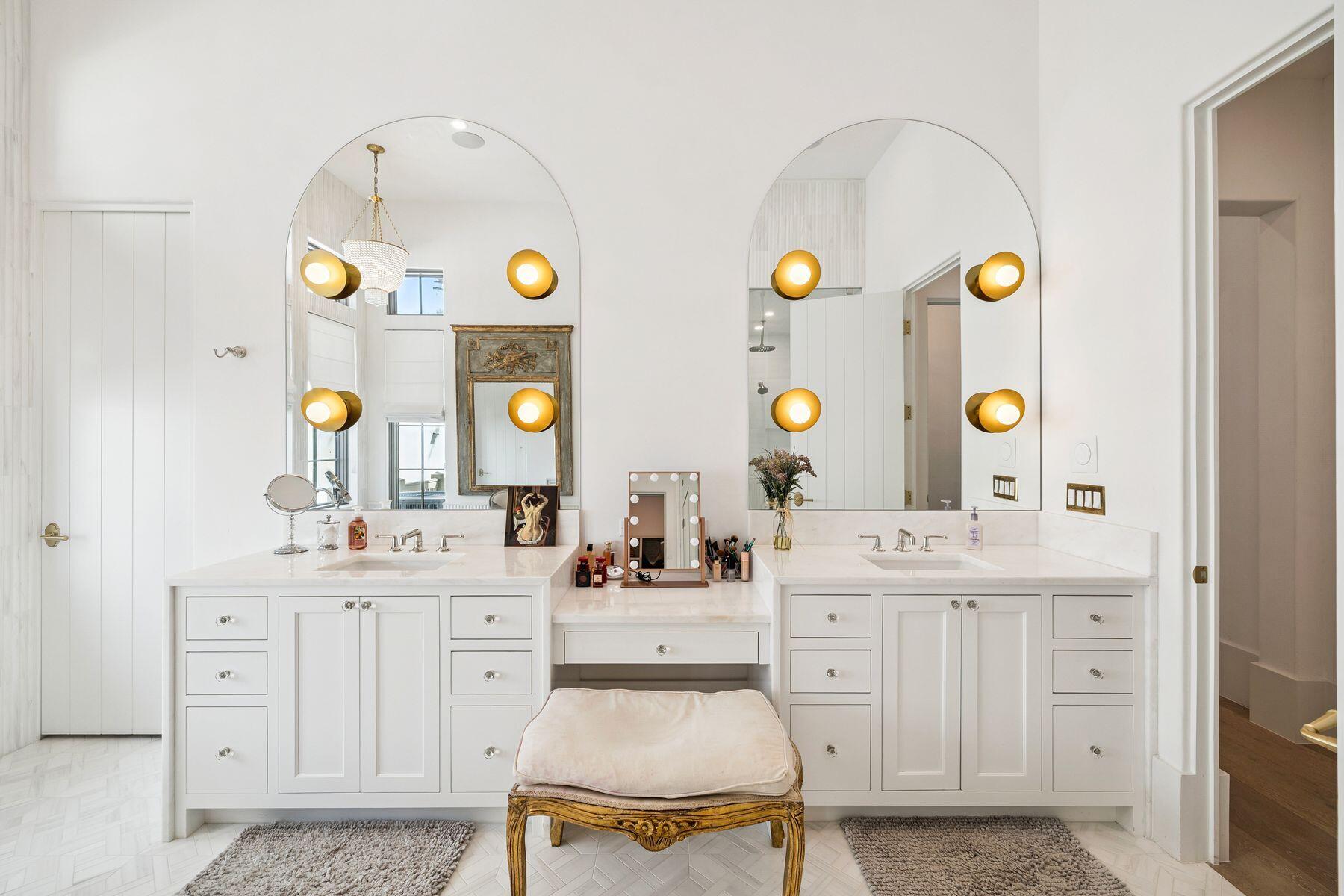 SEAGROVE 5TH ADDN - Residential