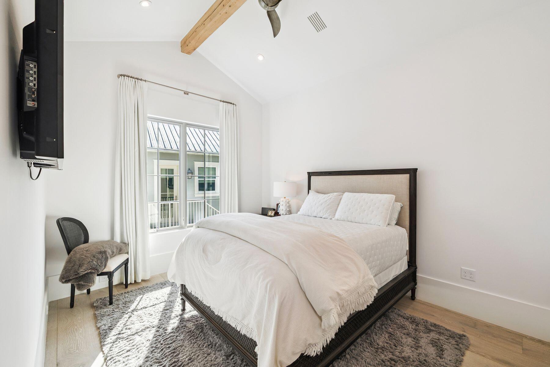 SEAGROVE 5TH ADDN - Residential