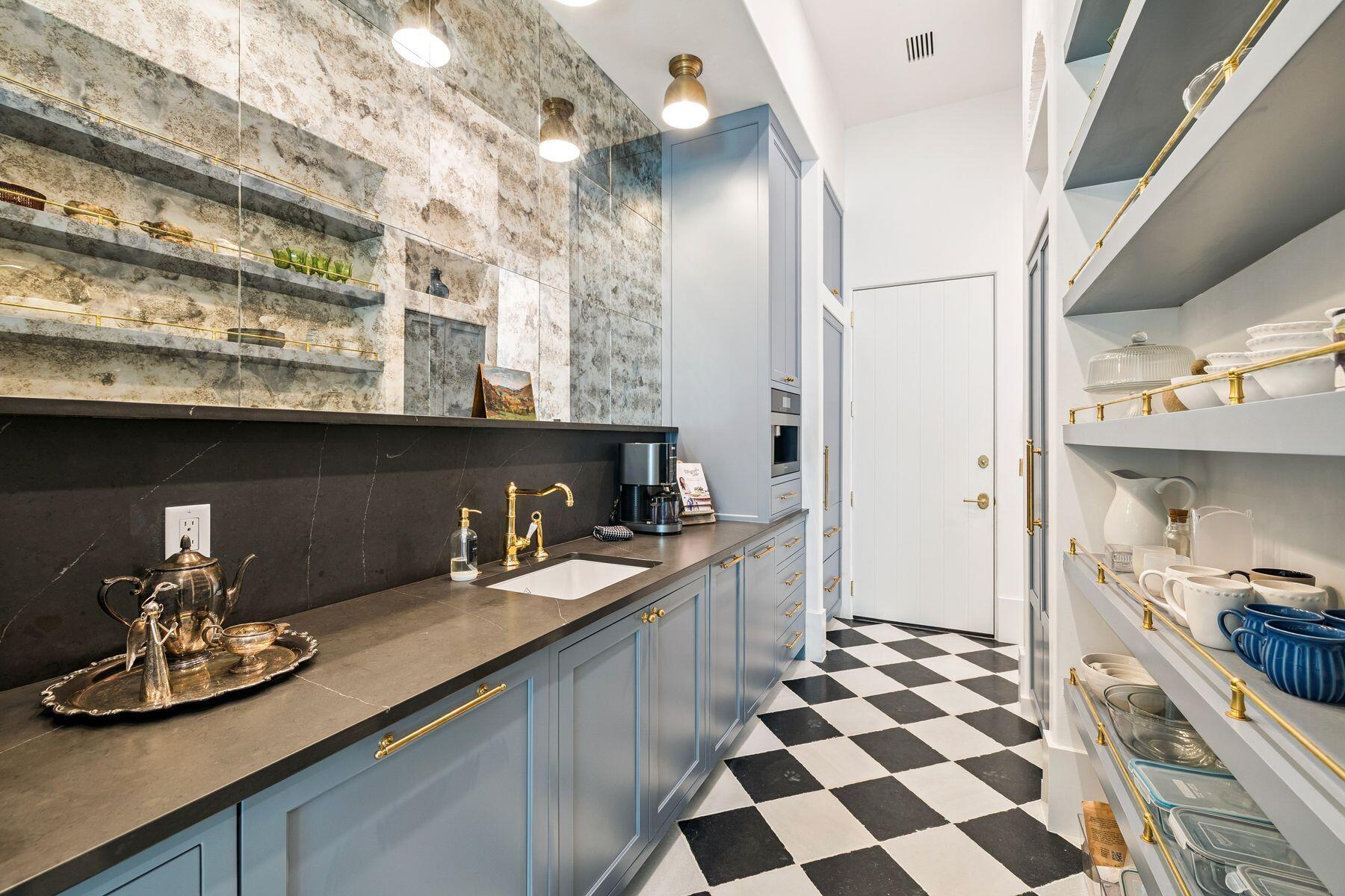 SEAGROVE 5TH ADDN - Residential