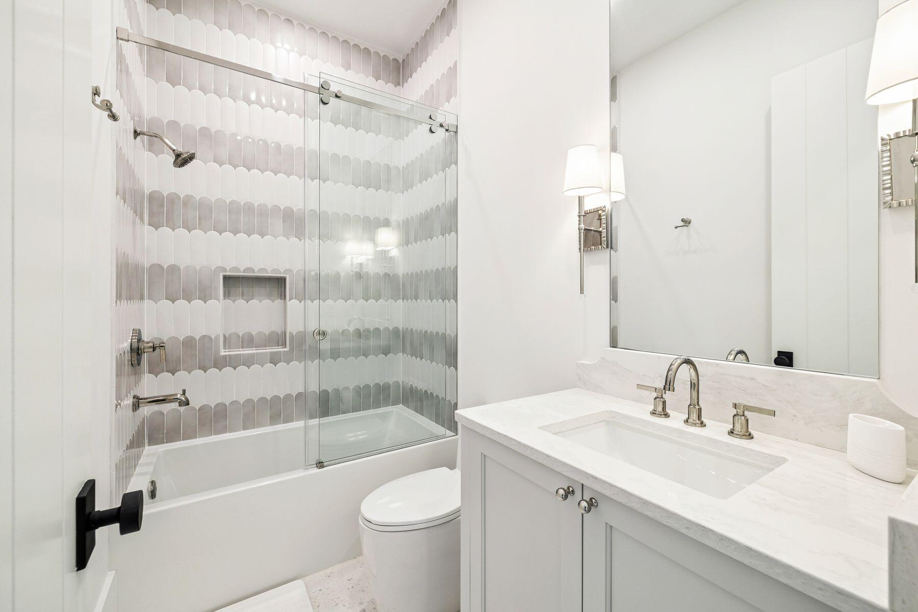 SEAGROVE 5TH ADDN - Residential