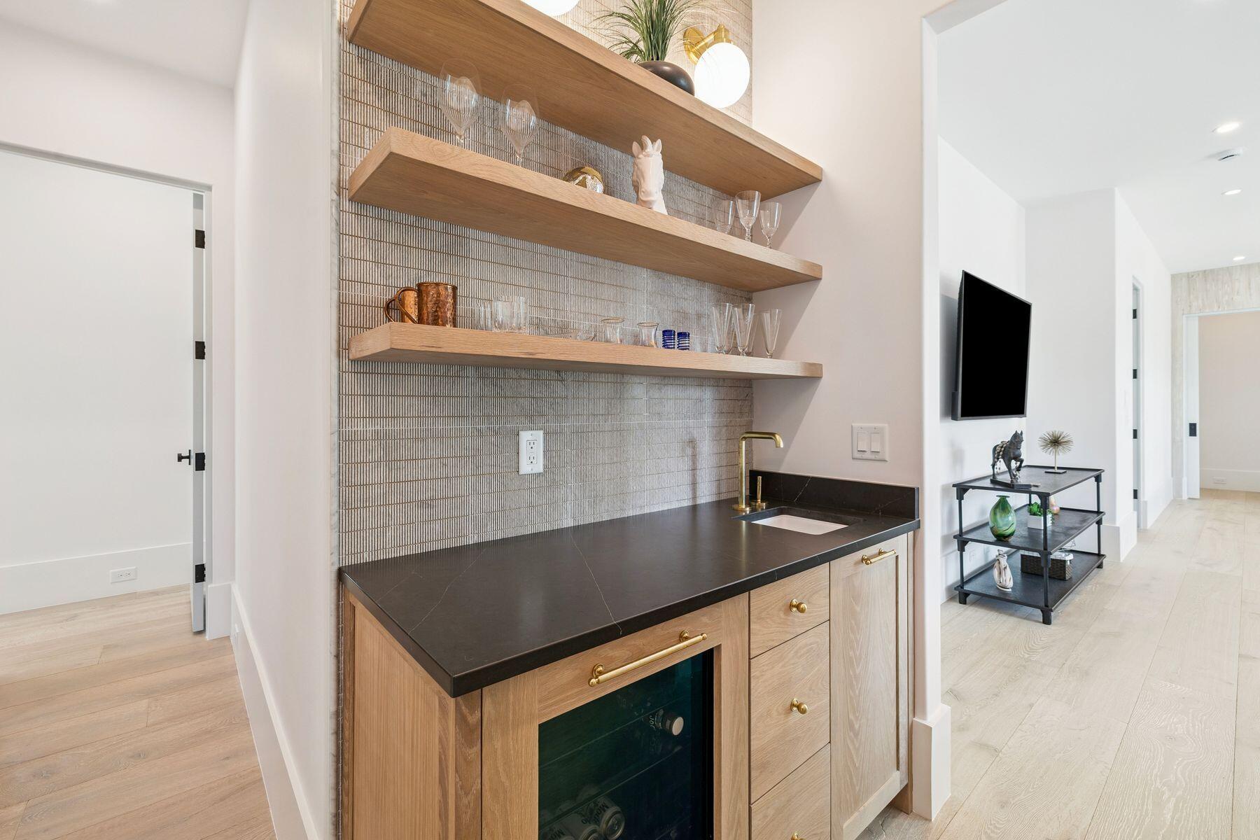 SEAGROVE 5TH ADDN - Residential