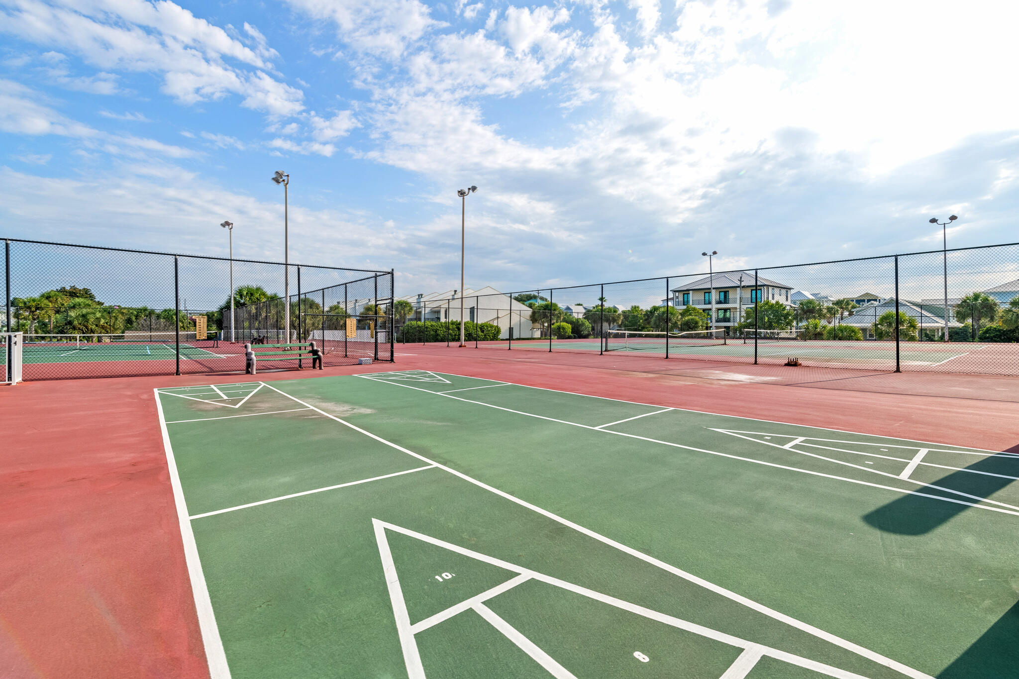 MAINSAIL CONDO PH 5 - Residential