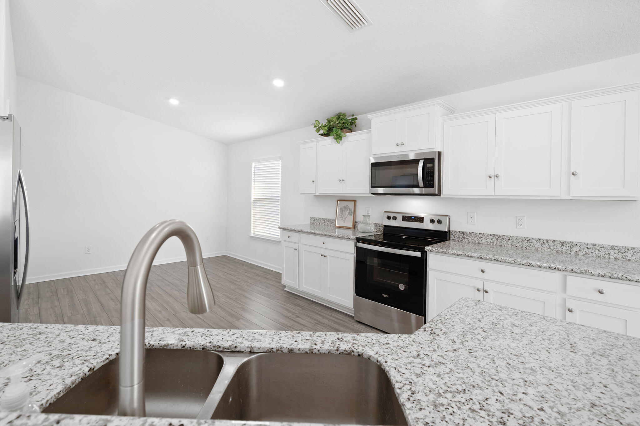 RIVERWALK - Residential