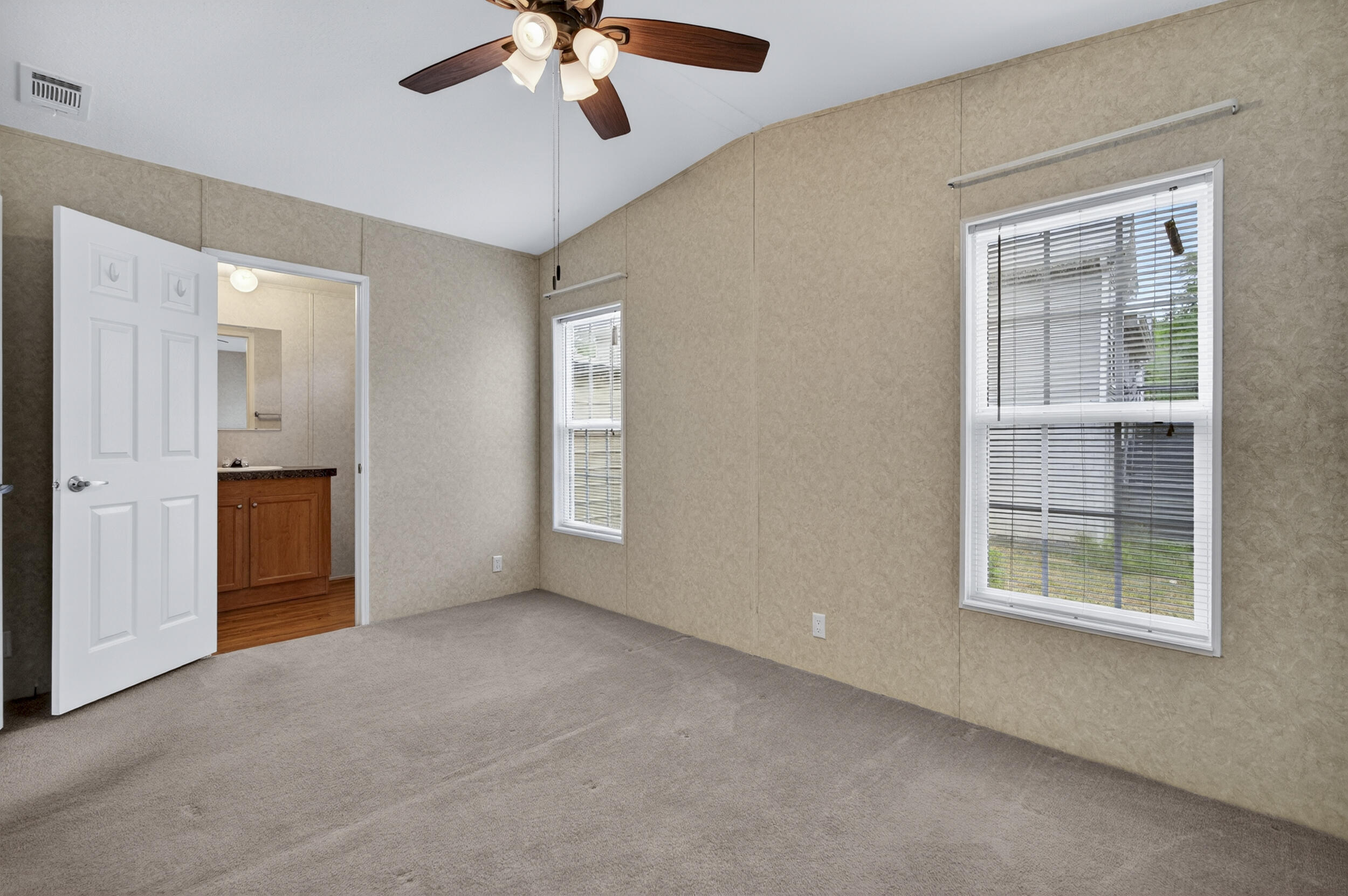 KING LAKE ESTATES - Residential