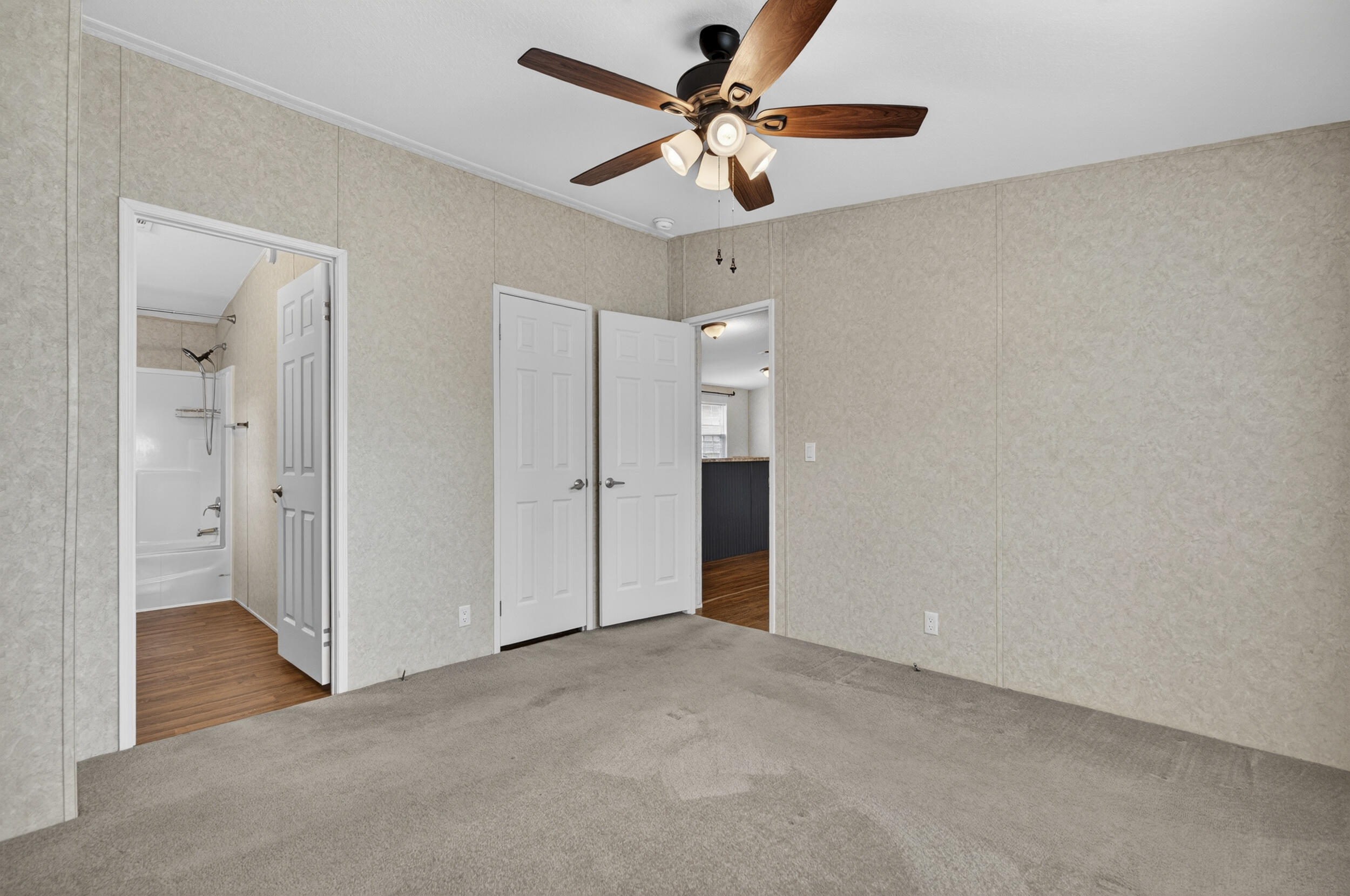 KING LAKE ESTATES - Residential