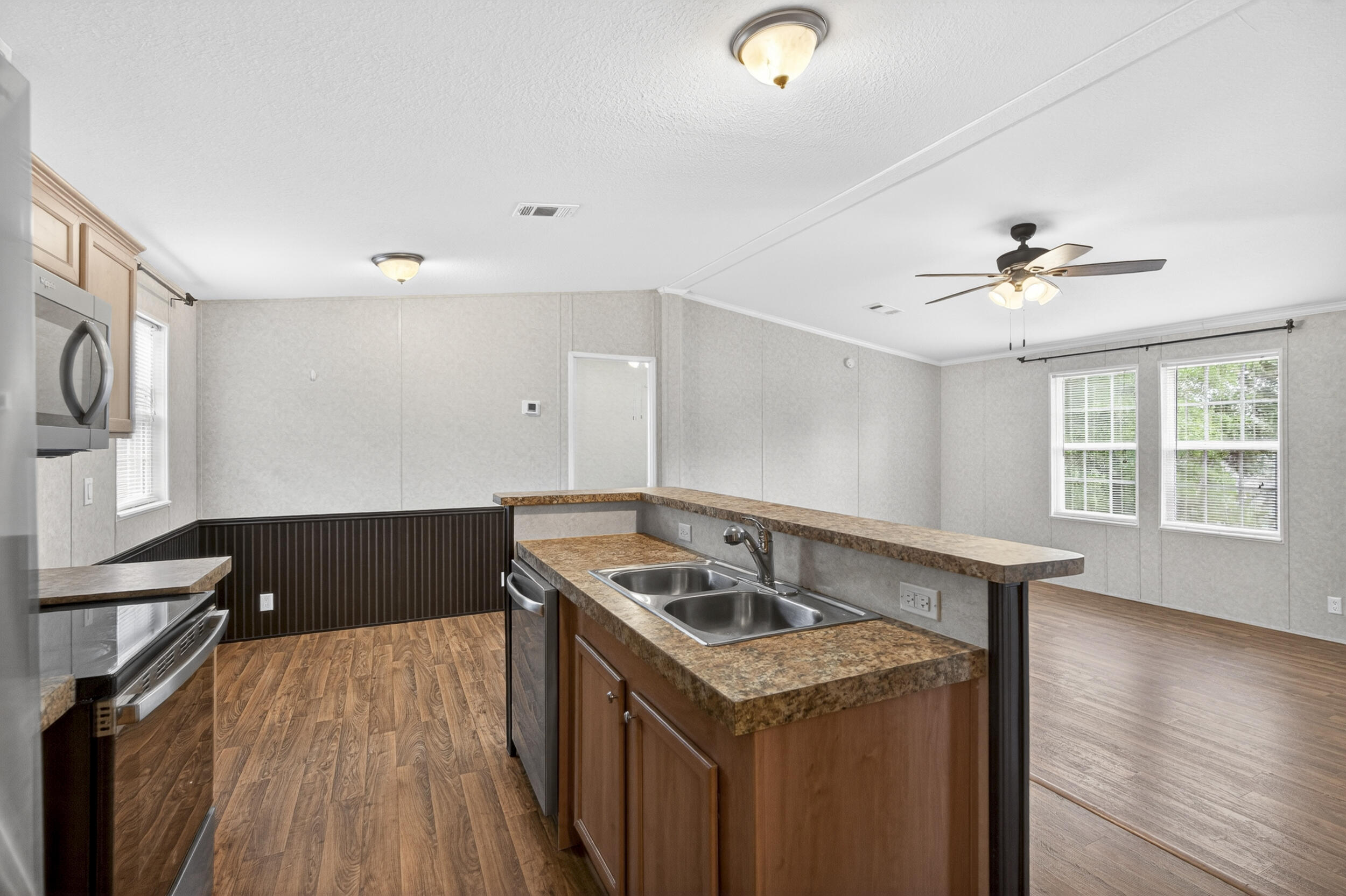 KING LAKE ESTATES - Residential