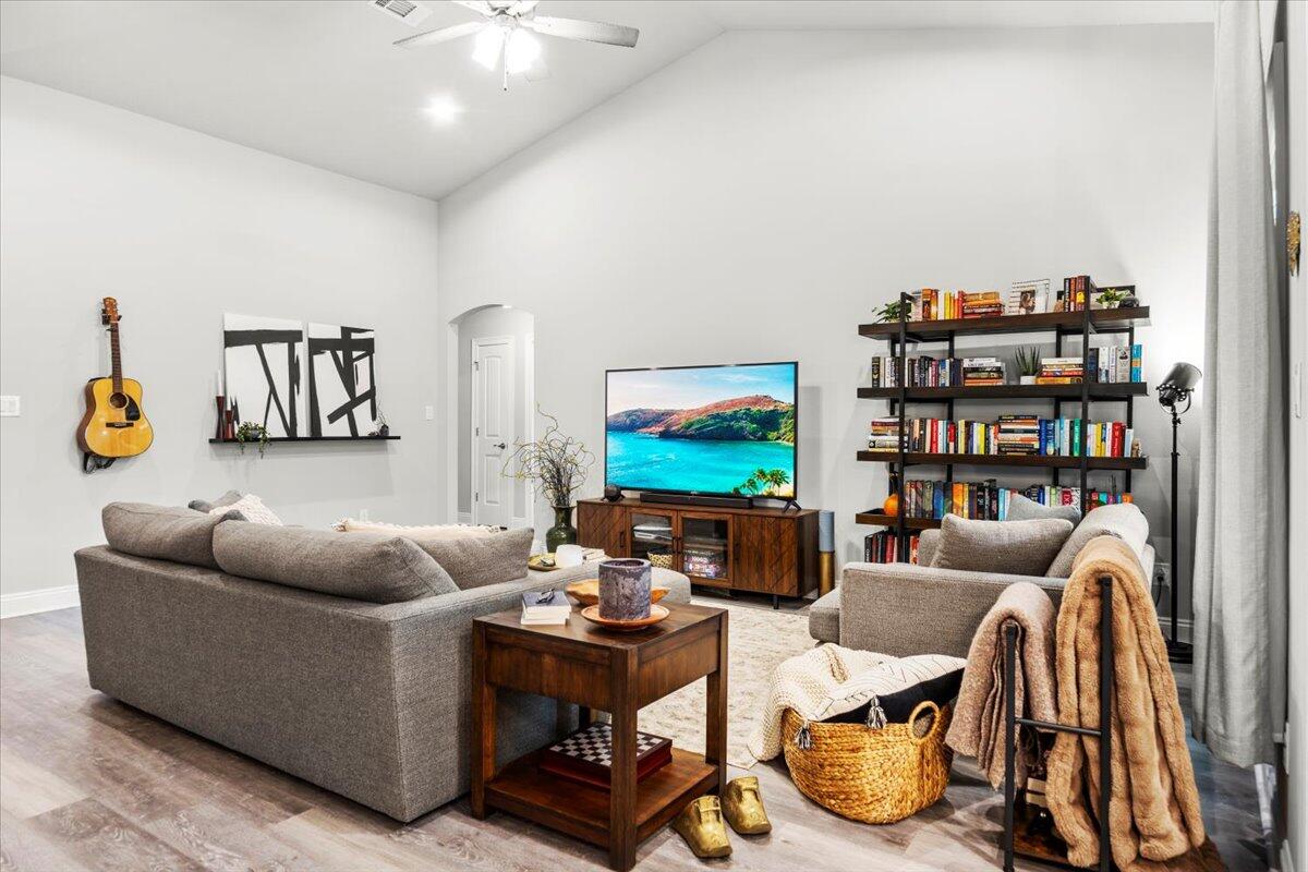 Gordon Evans Road - Residential