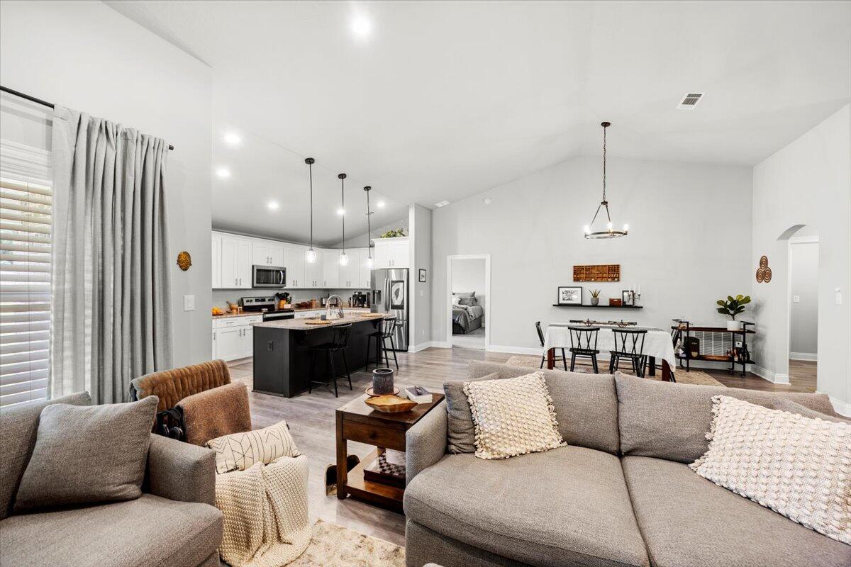 Gordon Evans Road - Residential