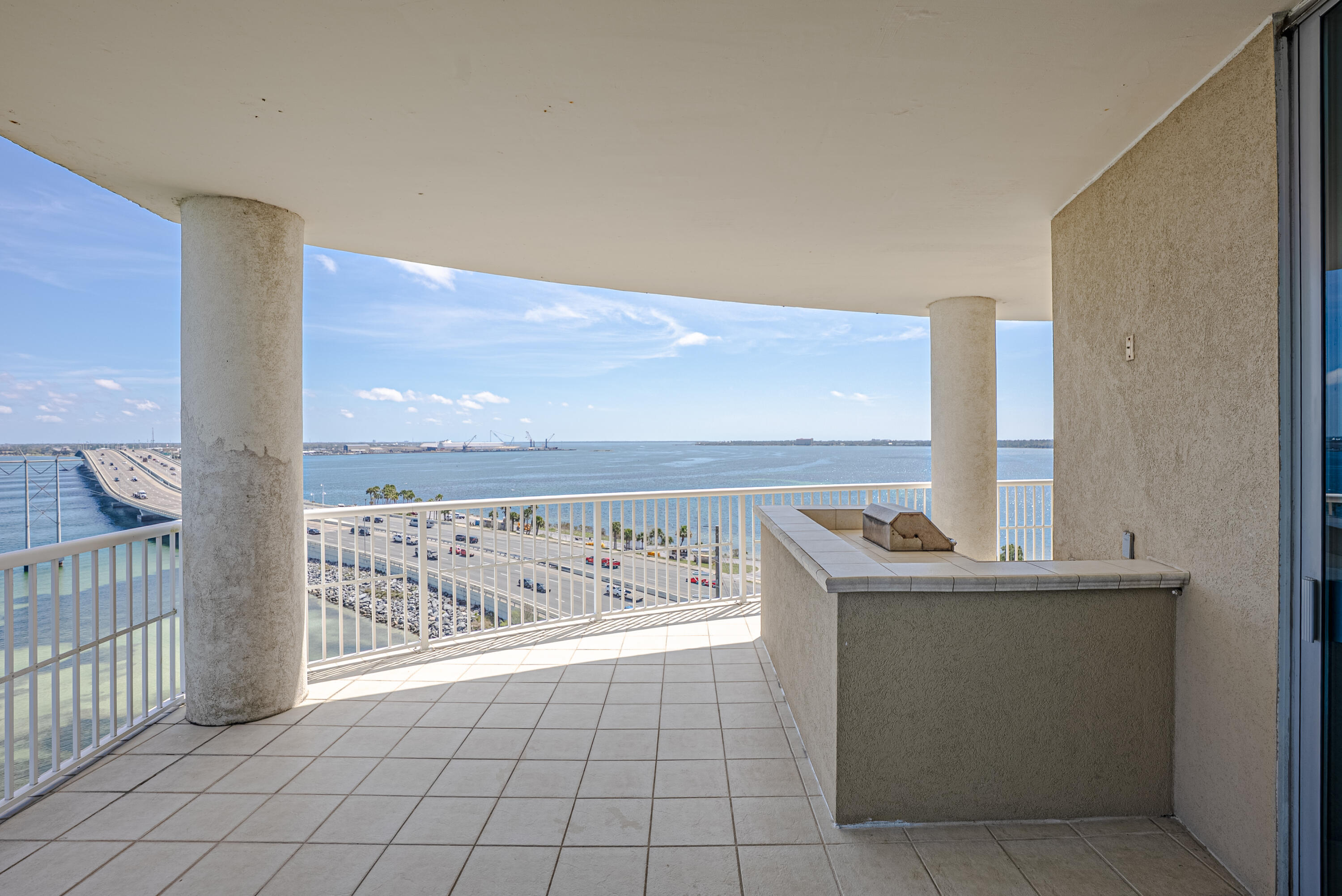 MARINA LANDING - Residential