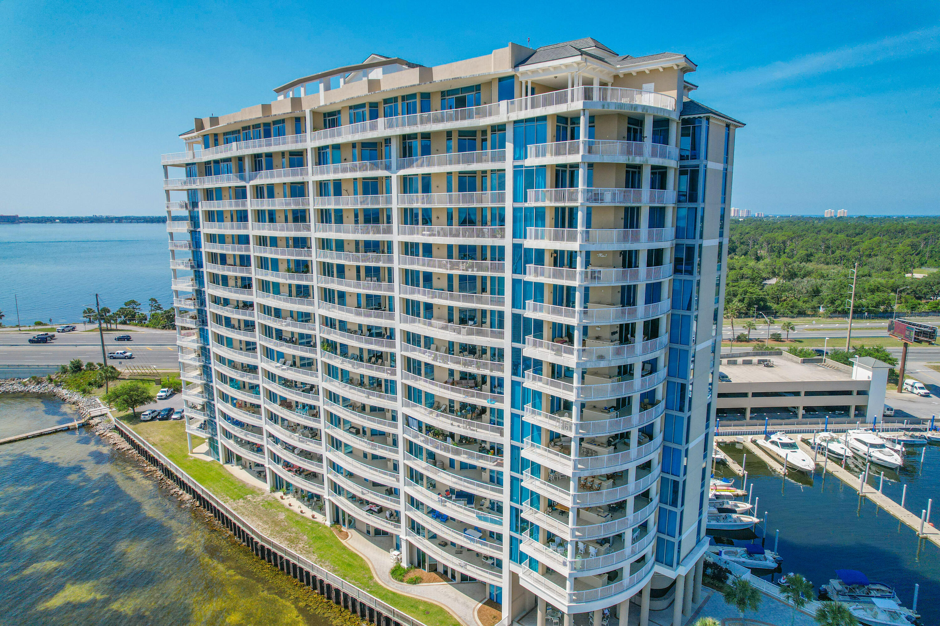 MARINA LANDING - Residential