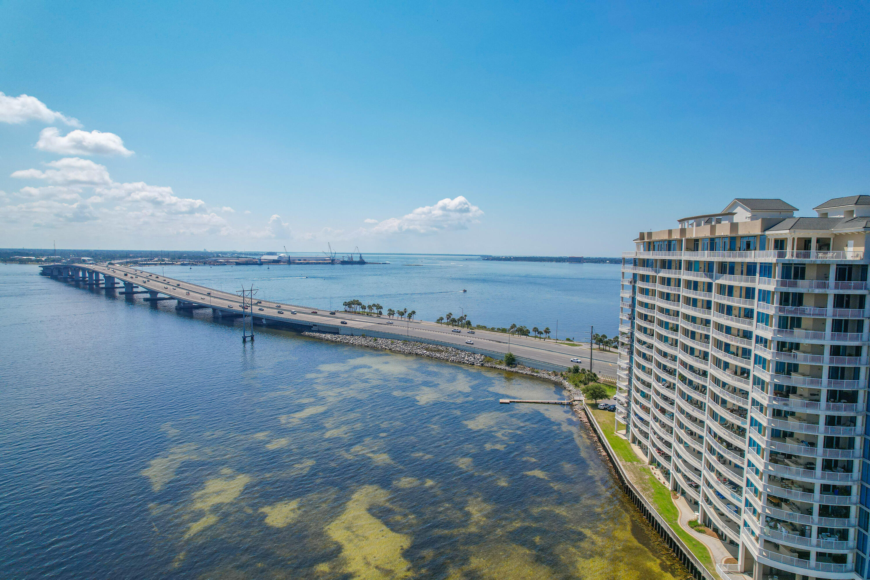 MARINA LANDING - Residential