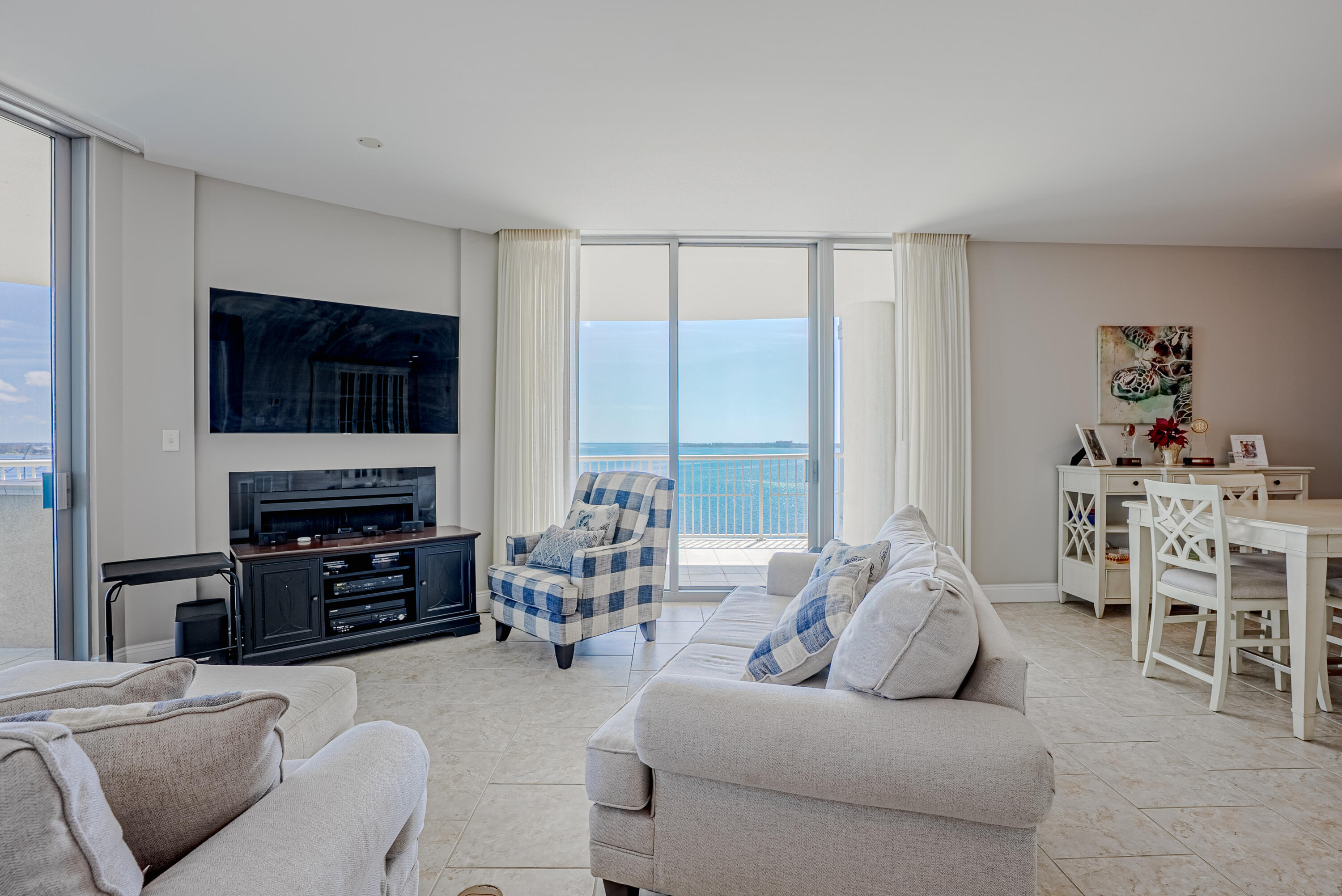 MARINA LANDING - Residential