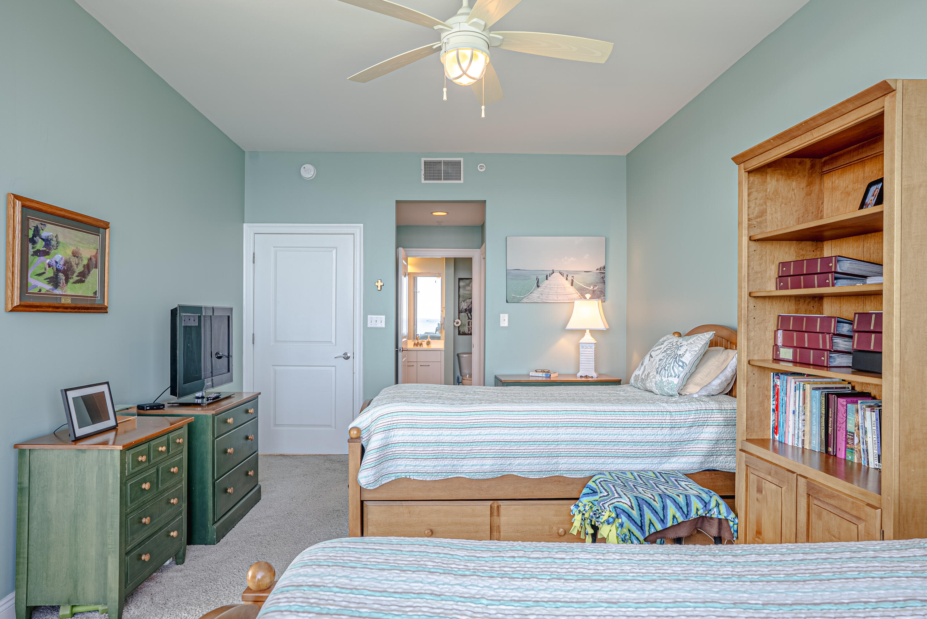 MARINA LANDING - Residential