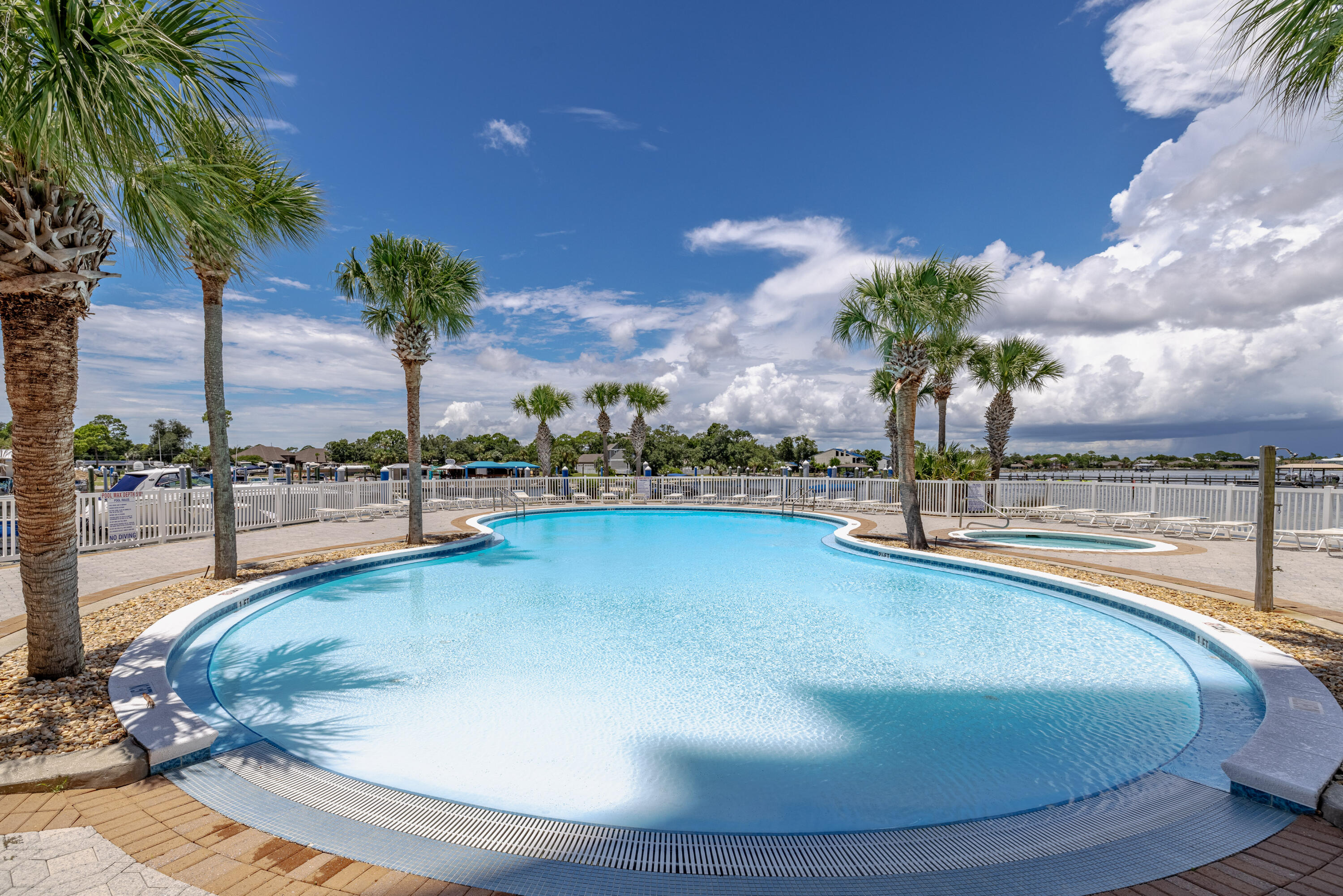 MARINA LANDING - Residential