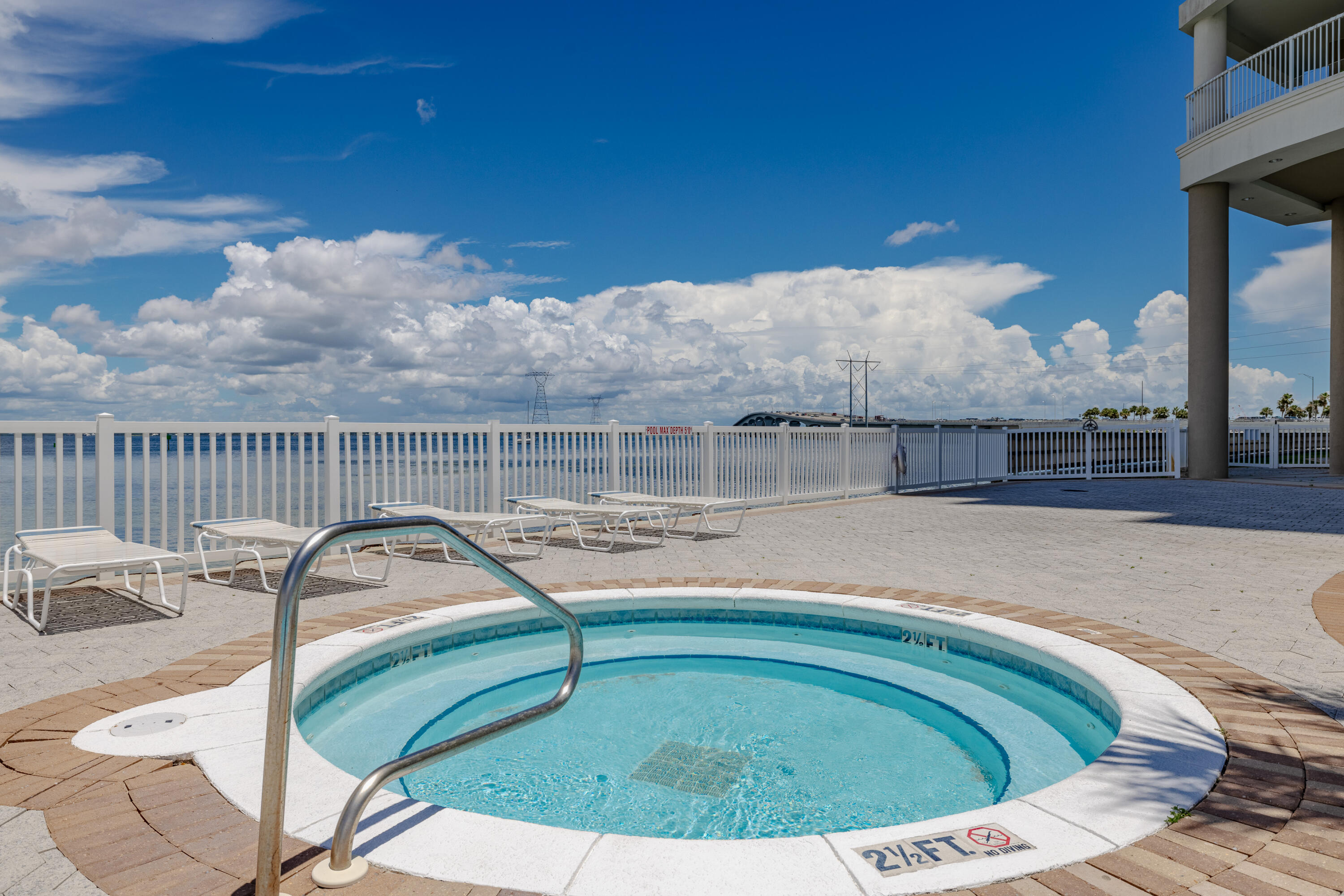 MARINA LANDING - Residential