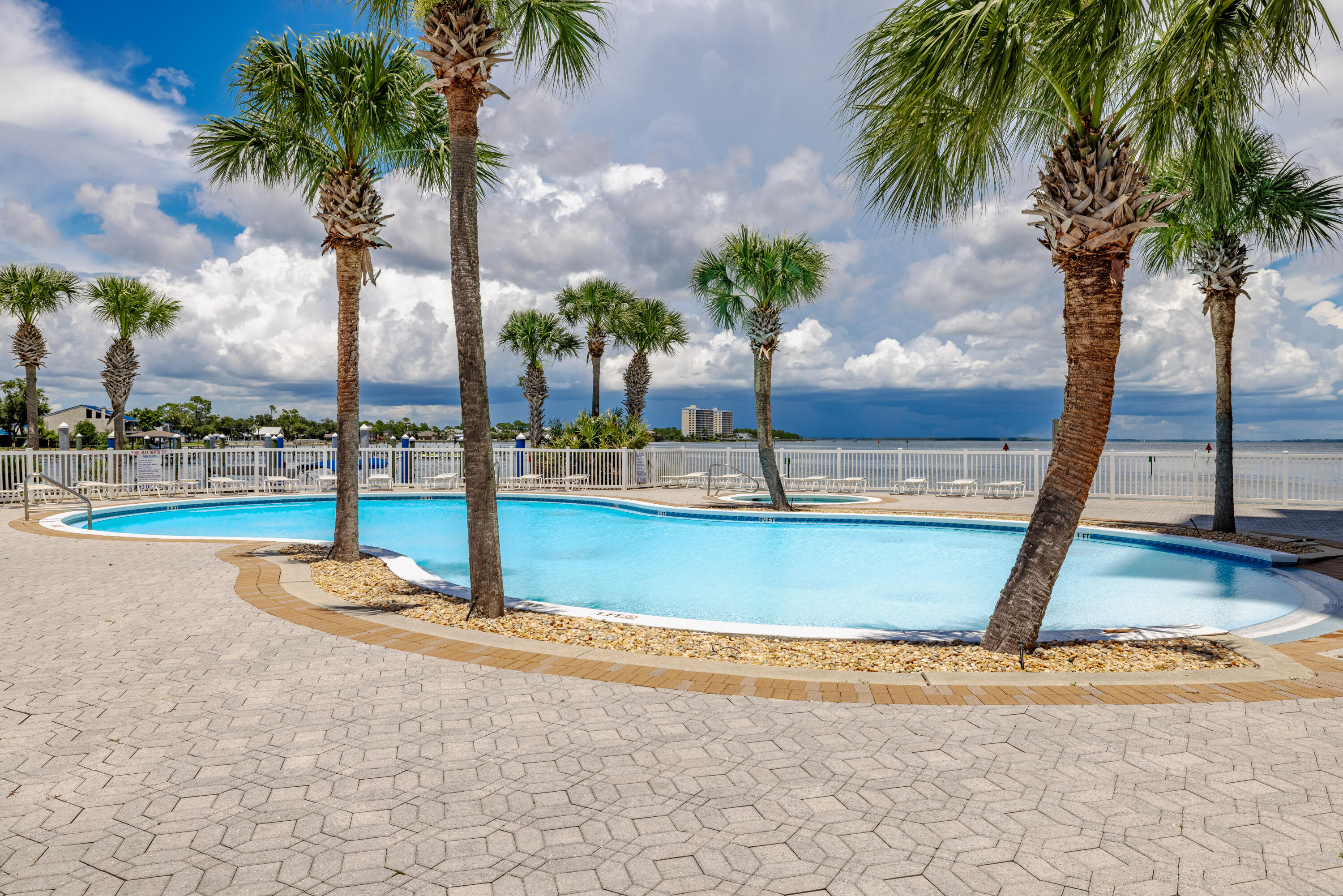 MARINA LANDING - Residential