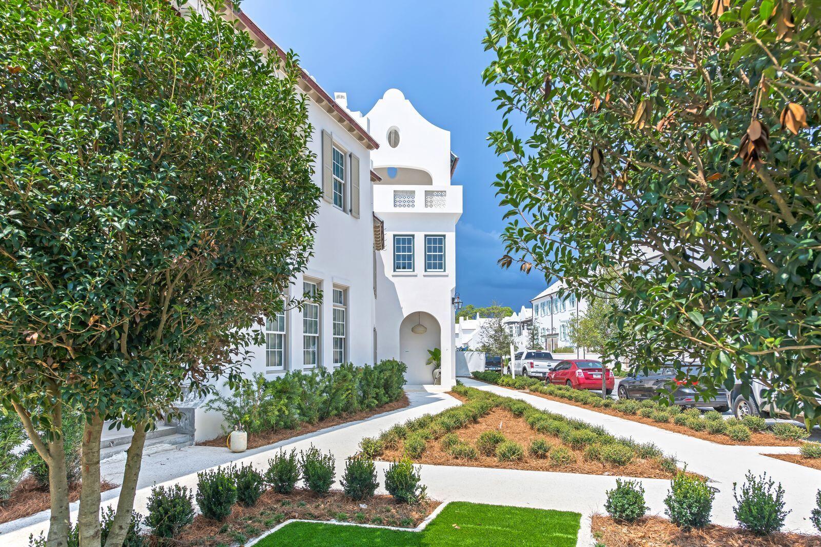 29 N Sea Garden Street