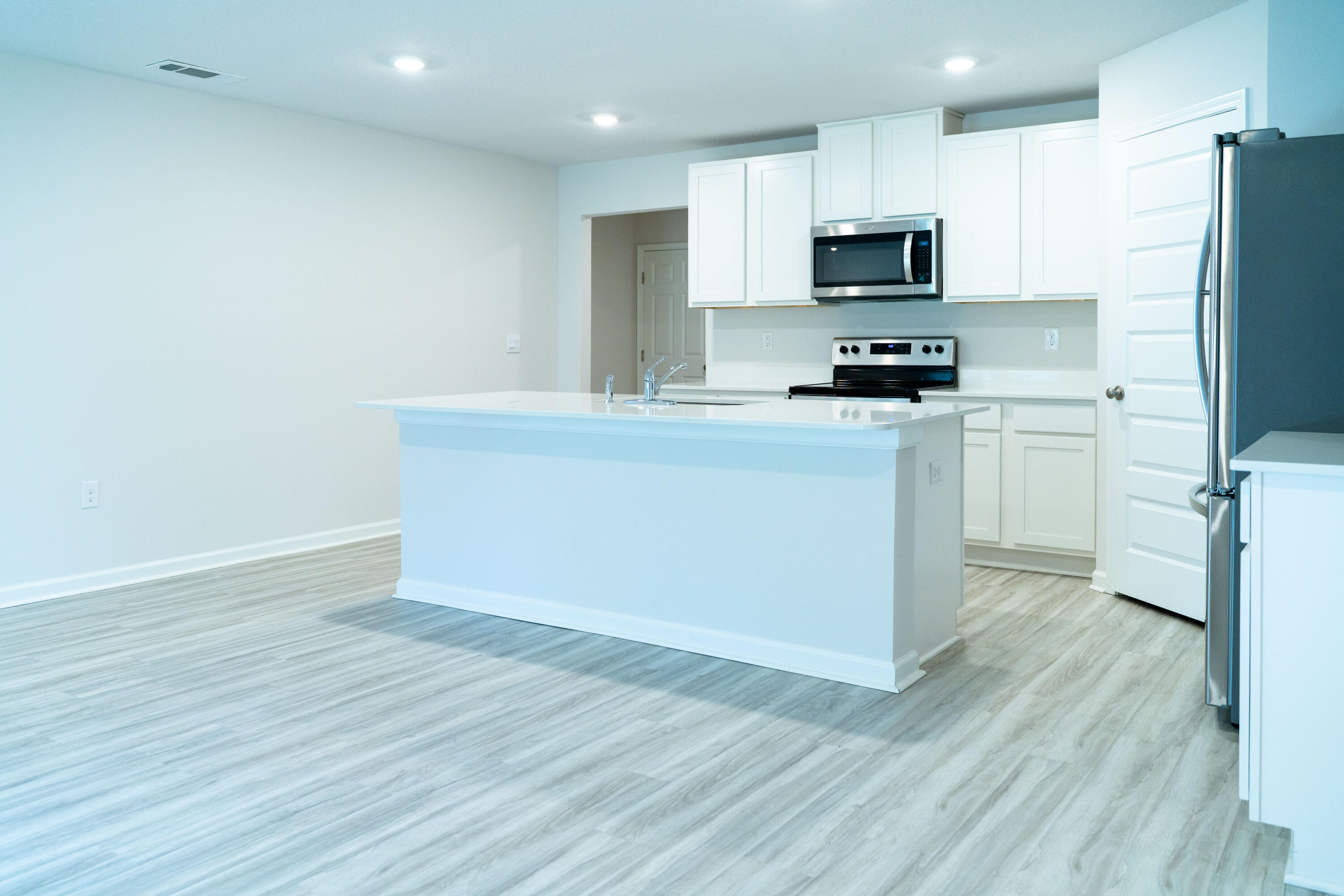 SILVER LAKE VILLAGE - Residential