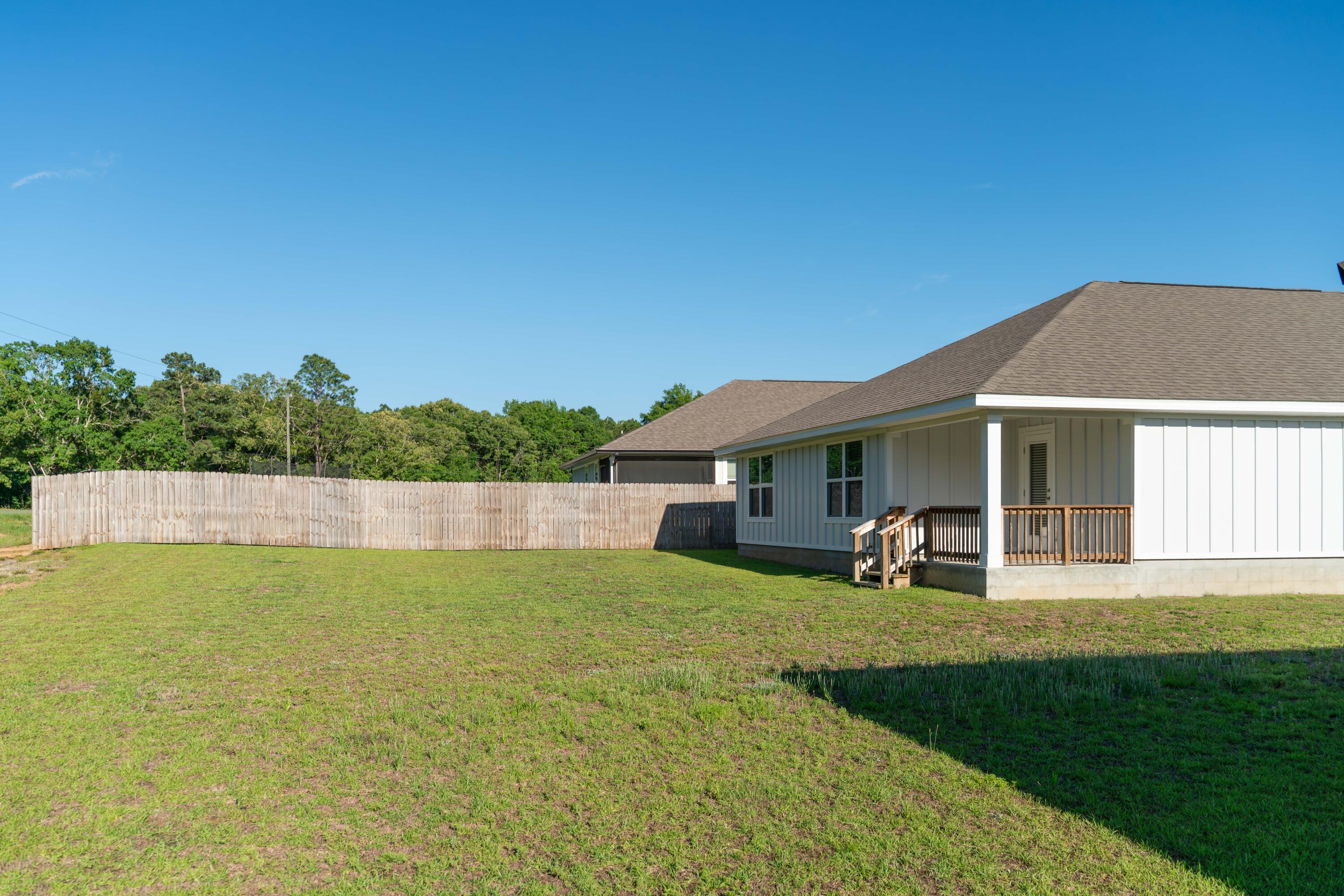 SILVER LAKE VILLAGE - Residential