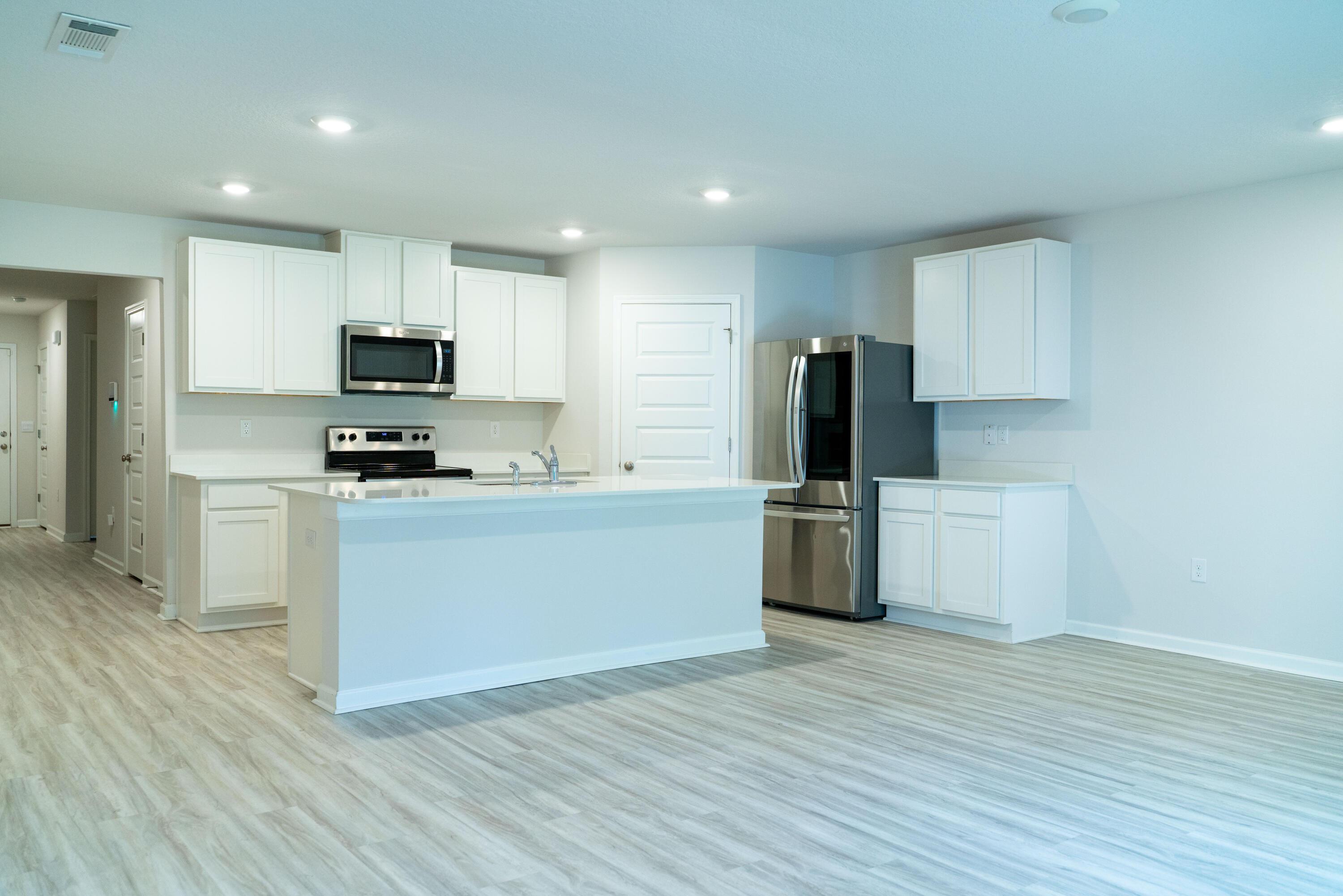 SILVER LAKE VILLAGE - Residential