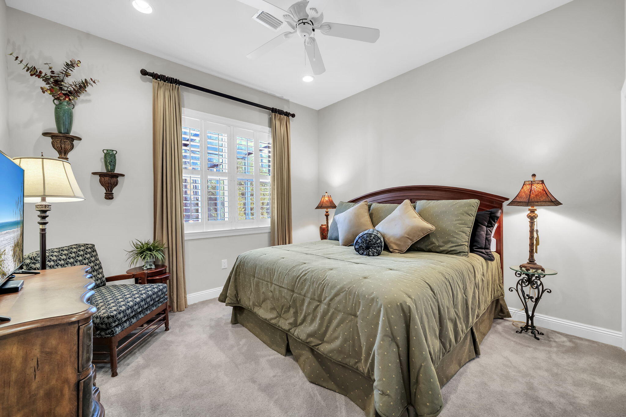 KELLY PLANTATION - Residential