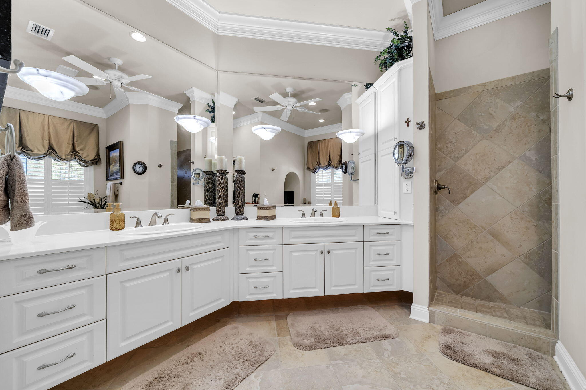 KELLY PLANTATION - Residential