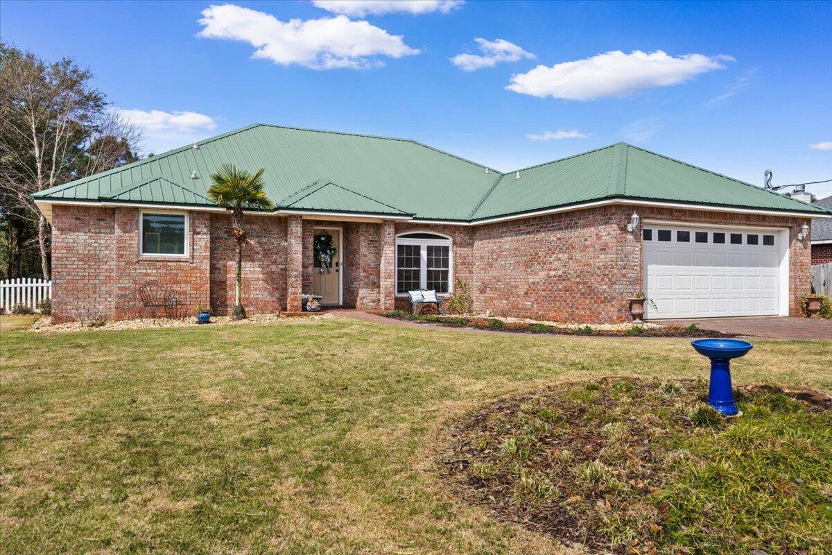 HOLLY BY THE SEA - Residential