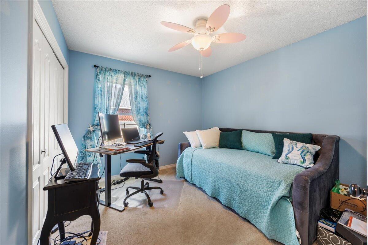 HOLLY BY THE SEA - Residential