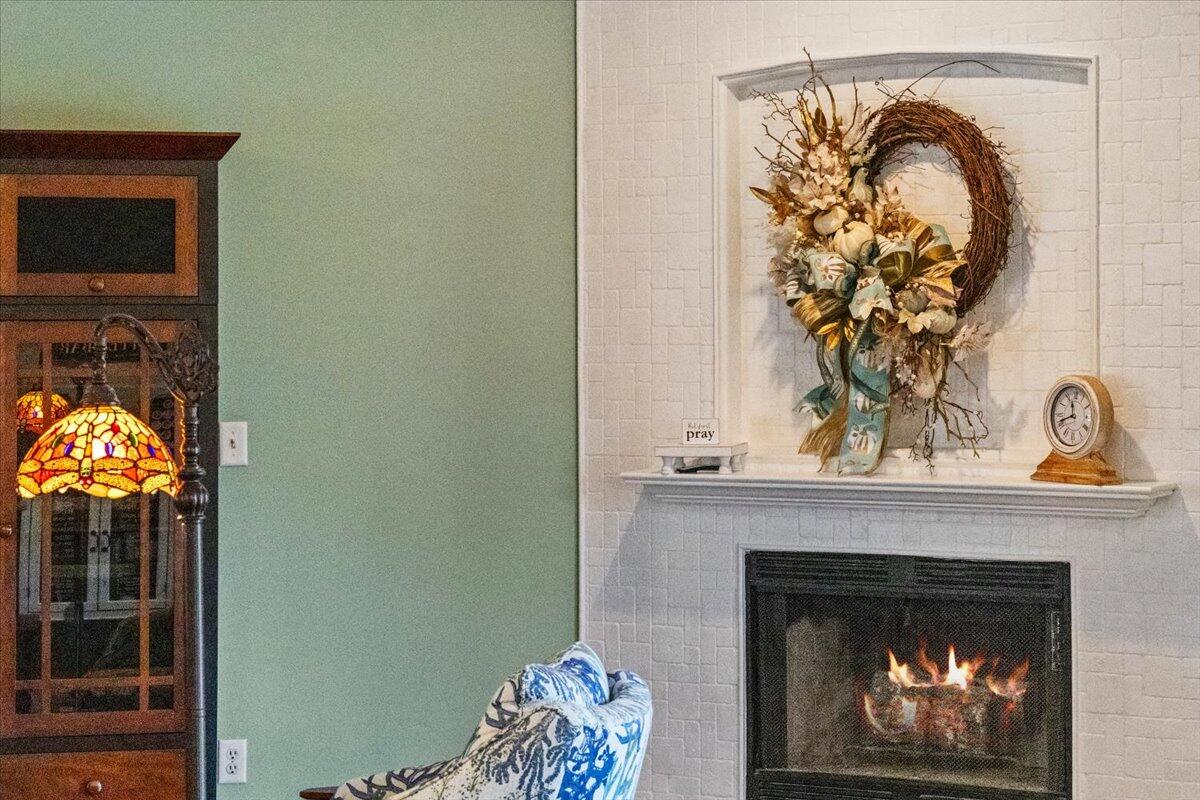 HOLLY BY THE SEA - Residential