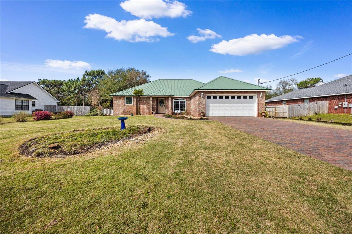 HOLLY BY THE SEA - Residential