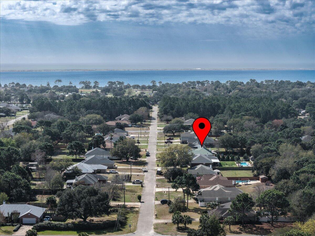 HOLLY BY THE SEA - Residential