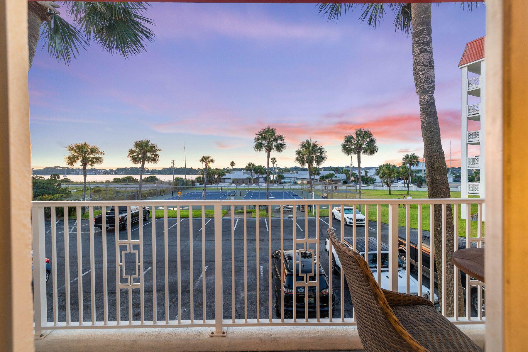 EL MATADOR CONDO - Residential