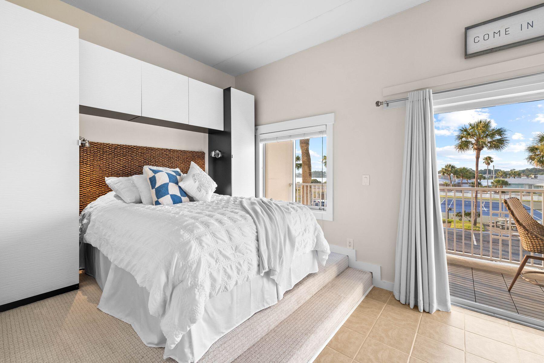 EL MATADOR CONDO - Residential