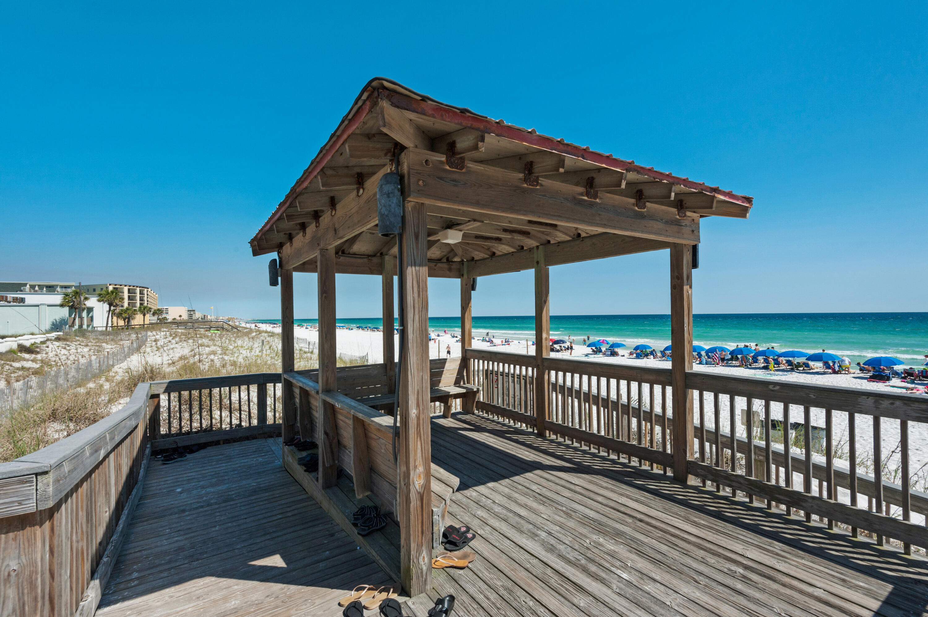 EL MATADOR CONDO - Residential