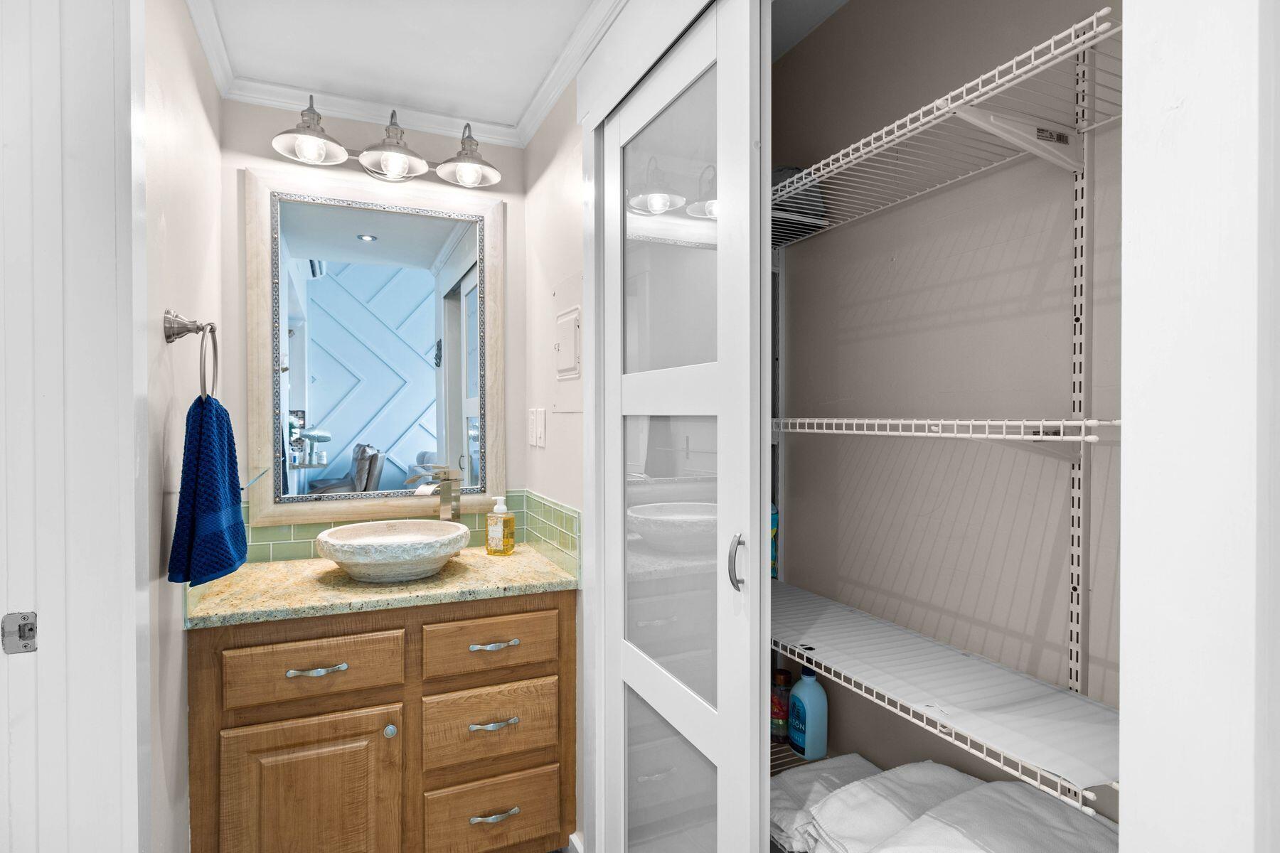 EL MATADOR CONDO - Residential