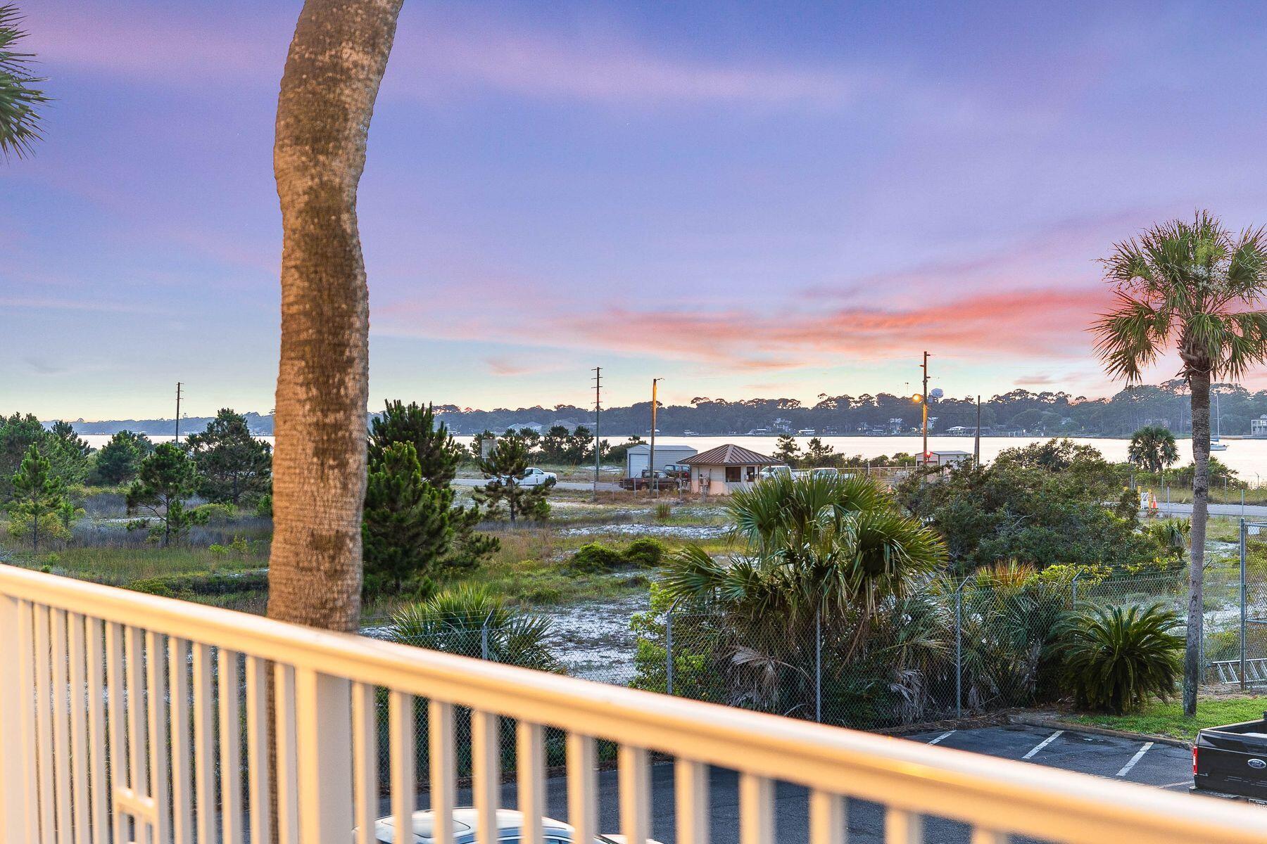 EL MATADOR CONDO - Residential