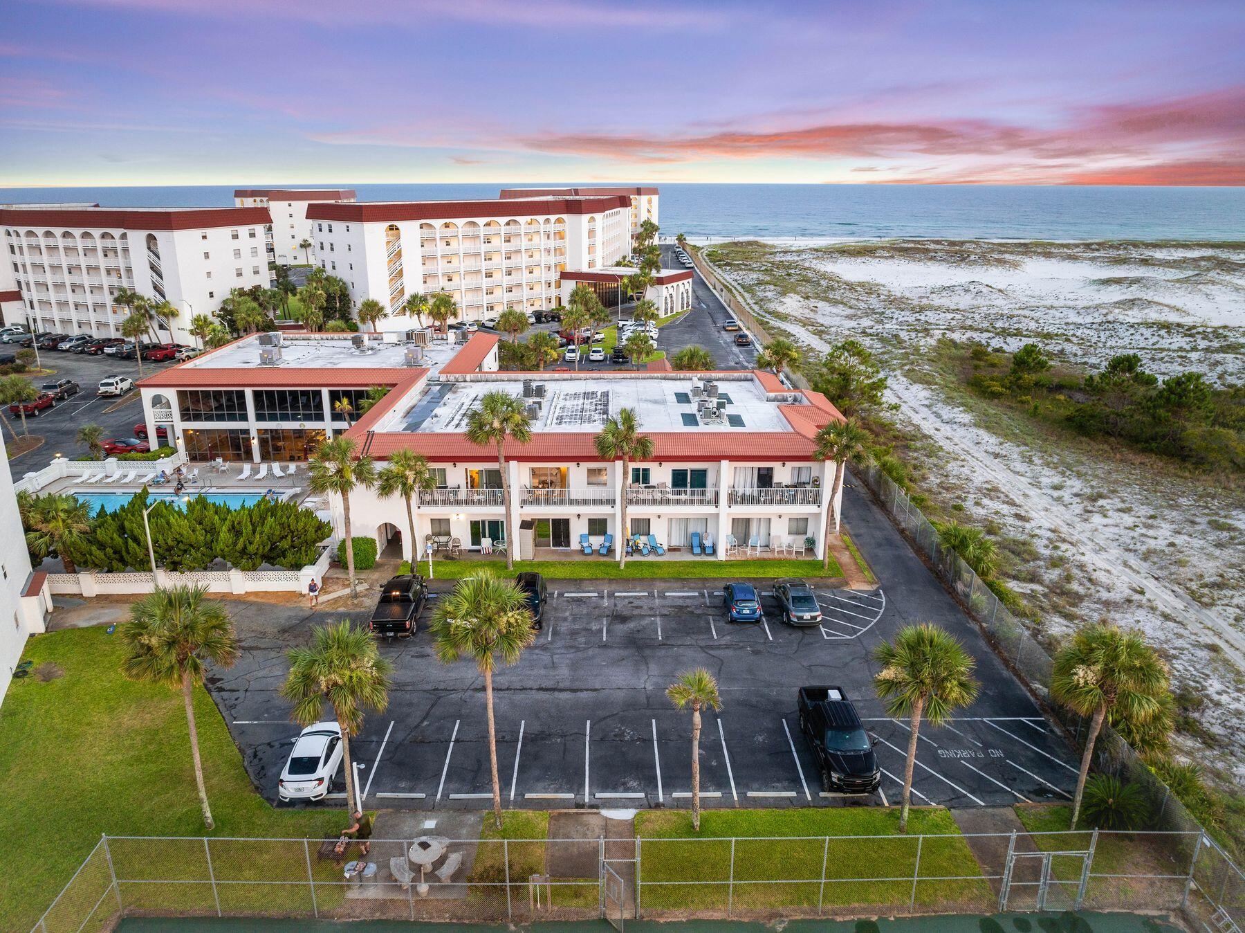 EL MATADOR CONDO - Residential