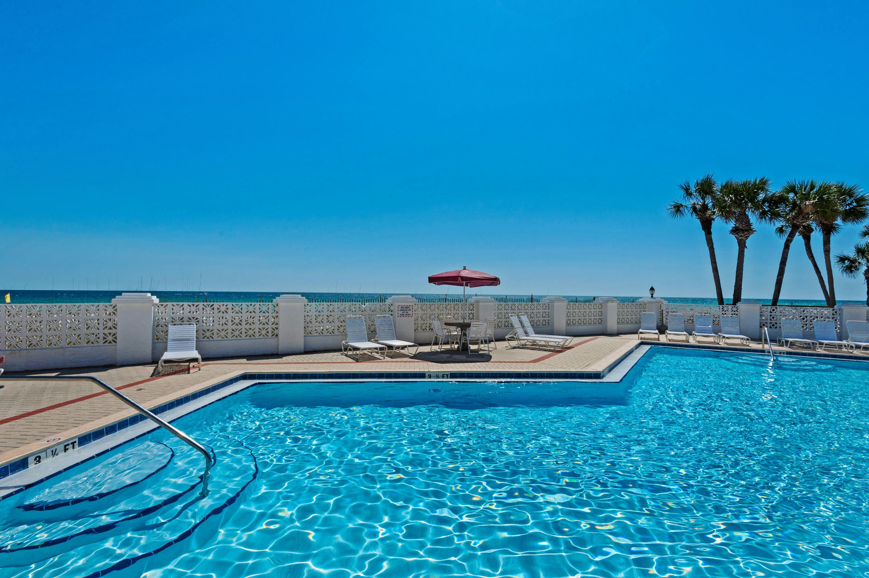 EL MATADOR CONDO - Residential