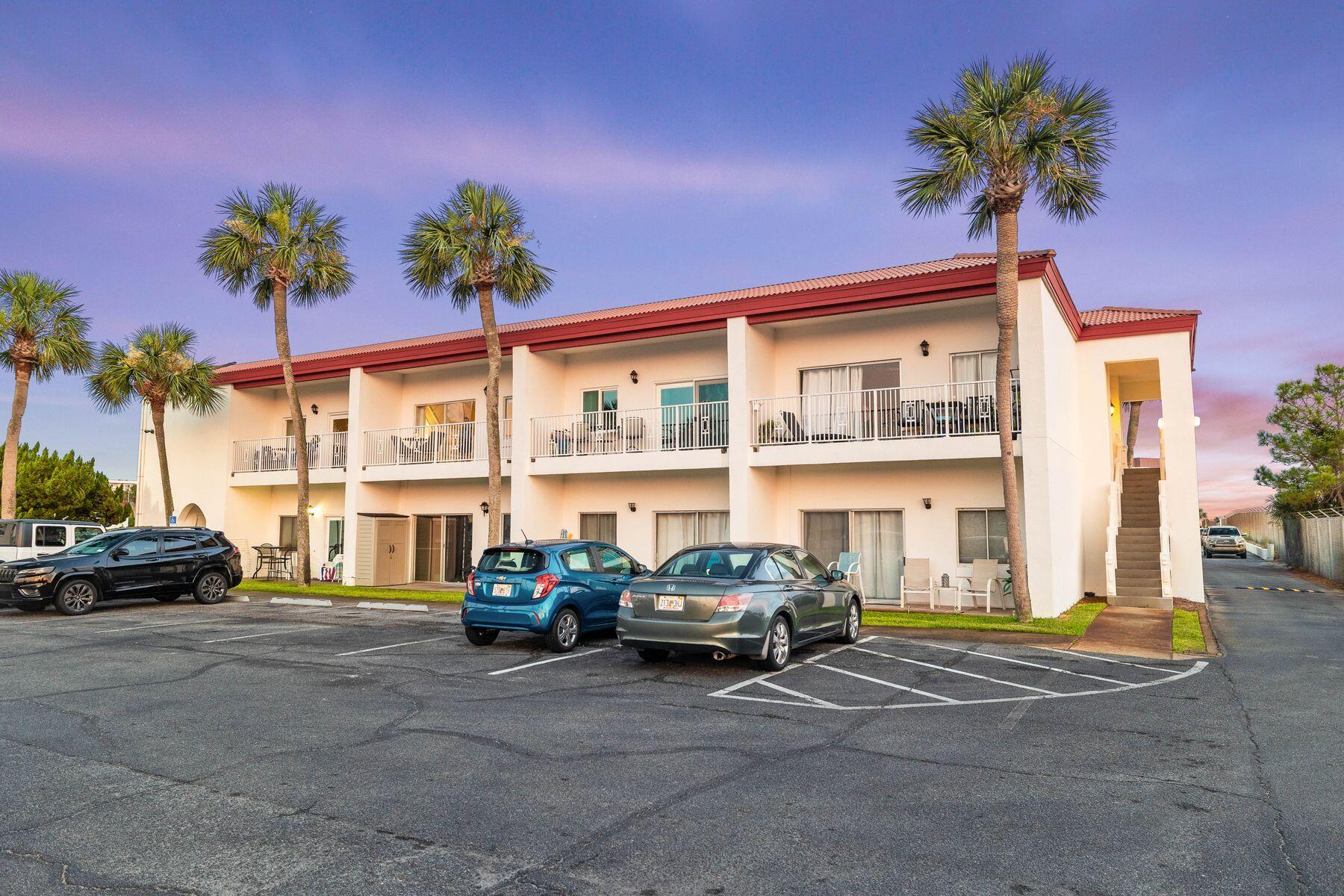 EL MATADOR CONDO - Residential