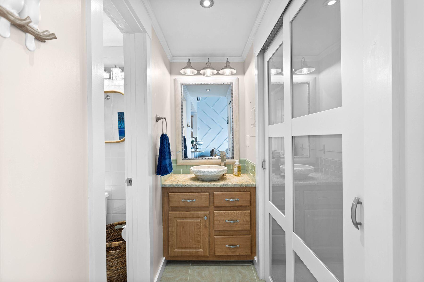 EL MATADOR CONDO - Residential