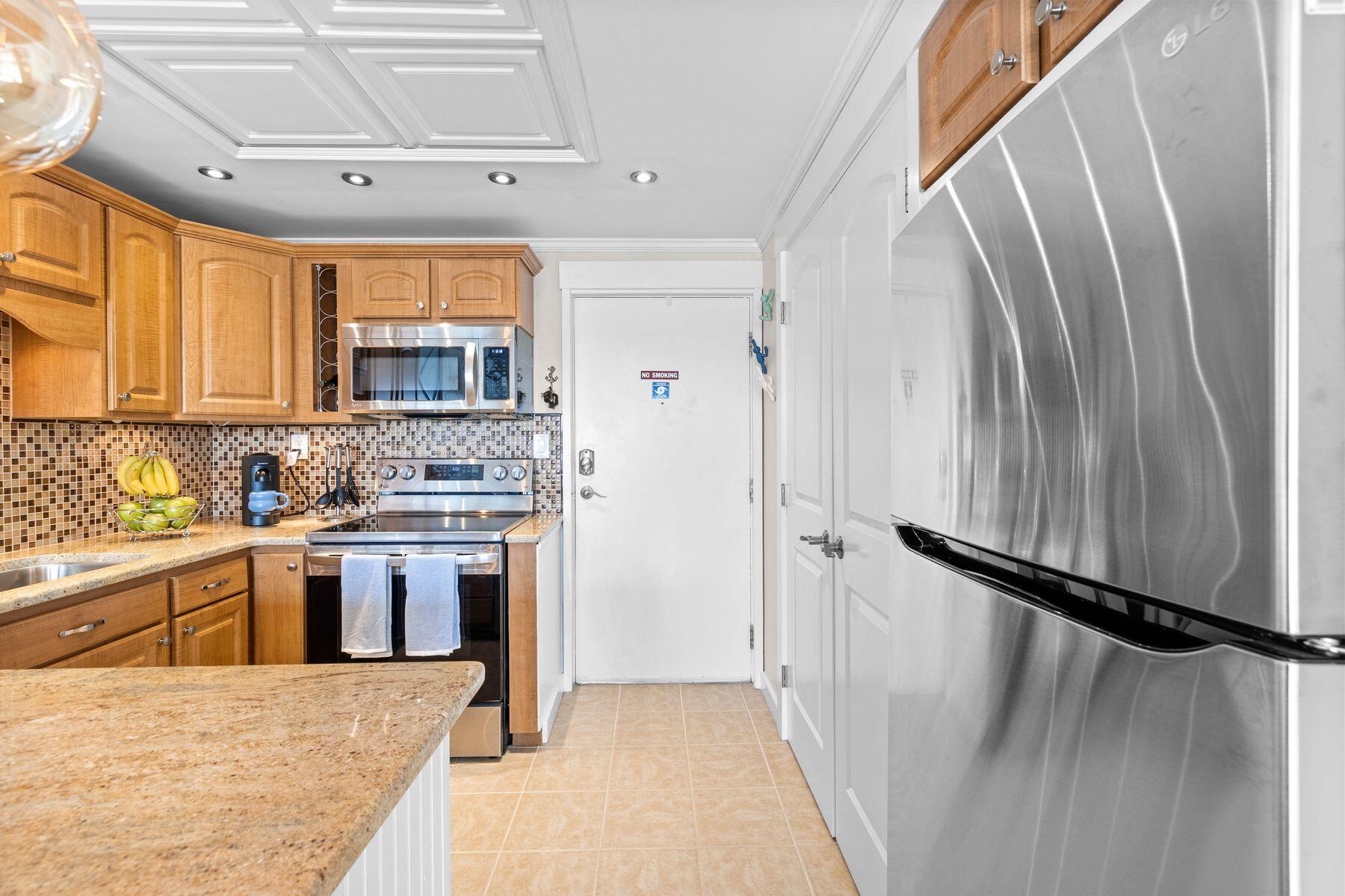 EL MATADOR CONDO - Residential