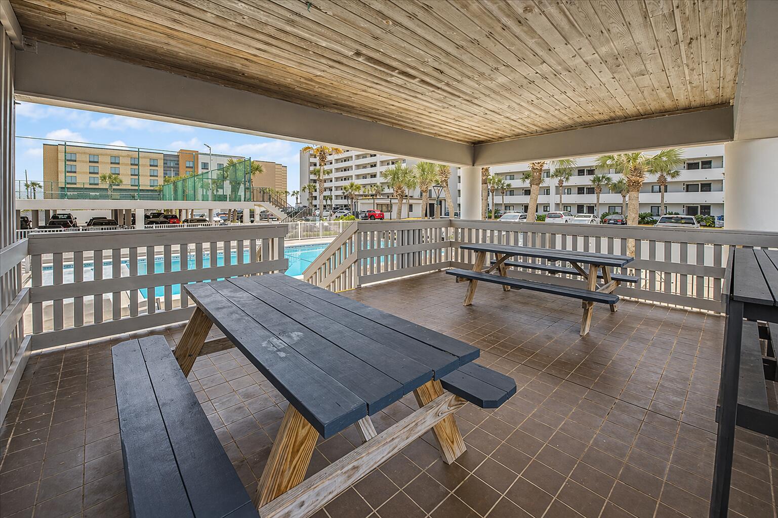 SURF DWELLER CONDO - Residential