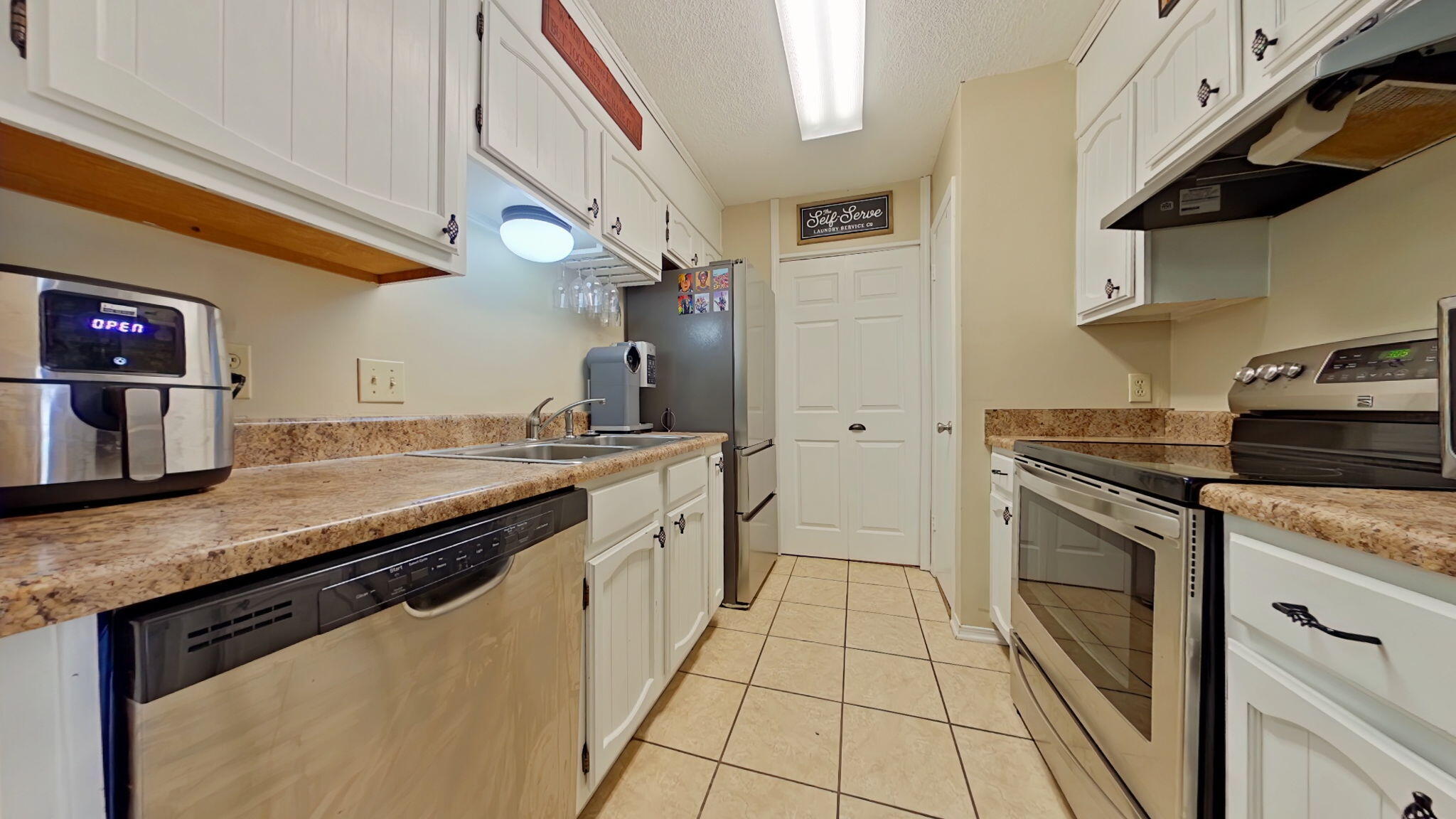 GOLF CLUB CONDO THE - Residential